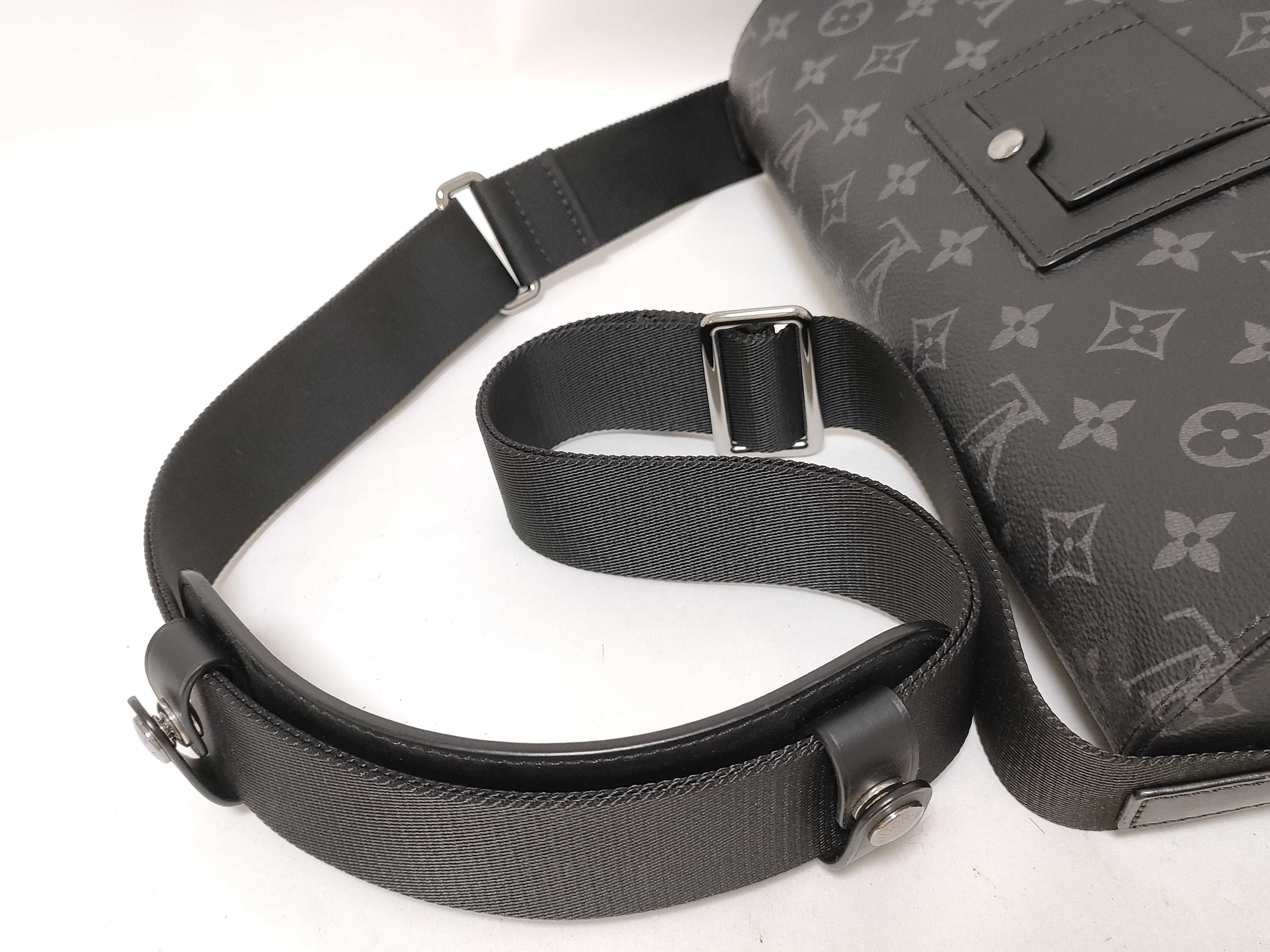 LV Monogram Eclipse Messenger Voyage PM Shoulder Bag M40511 FO2118 — view 3