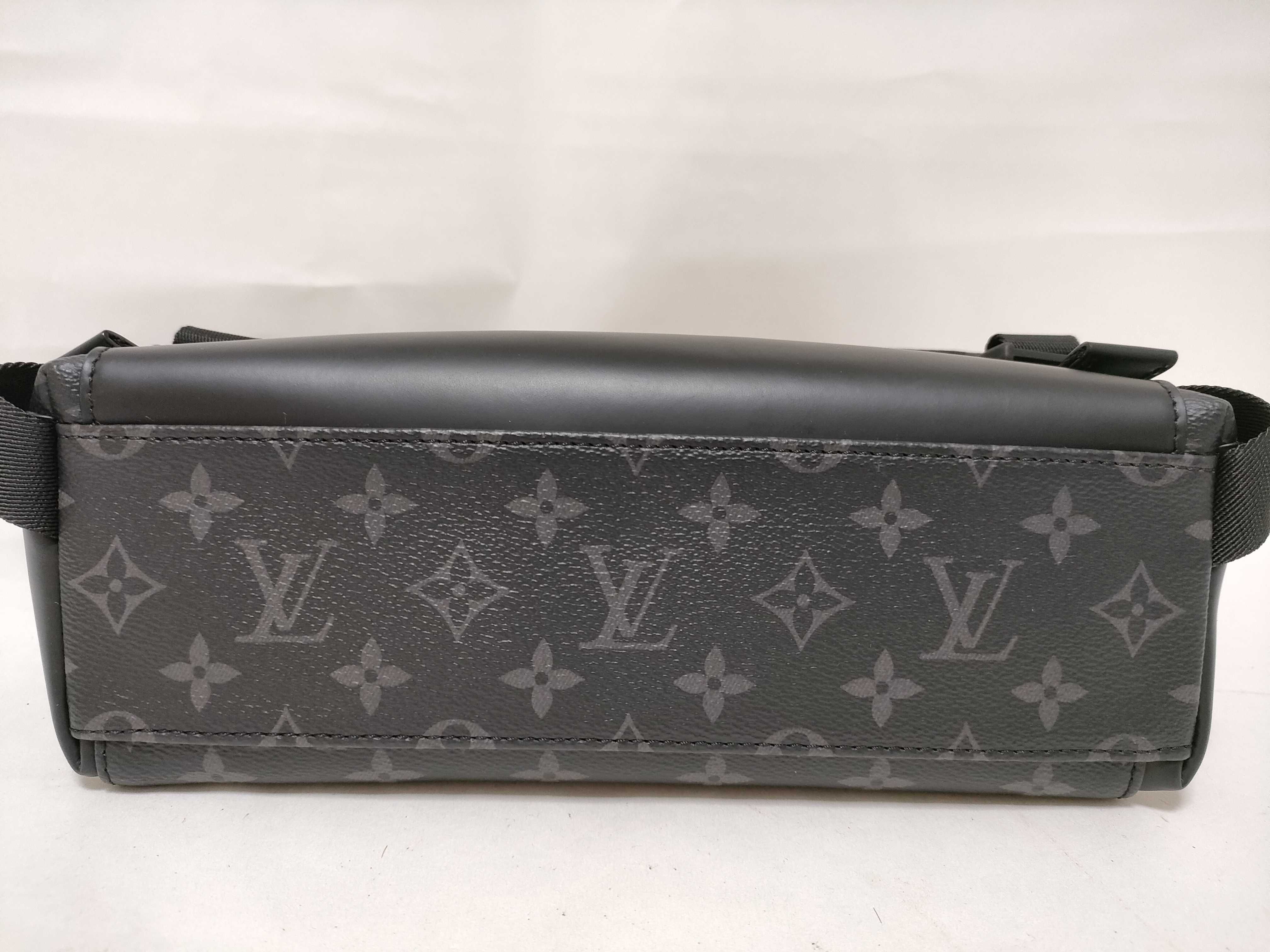 LV Monogram Eclipse Messenger Voyage PM Shoulder Bag M40511 FO2118 — view 7