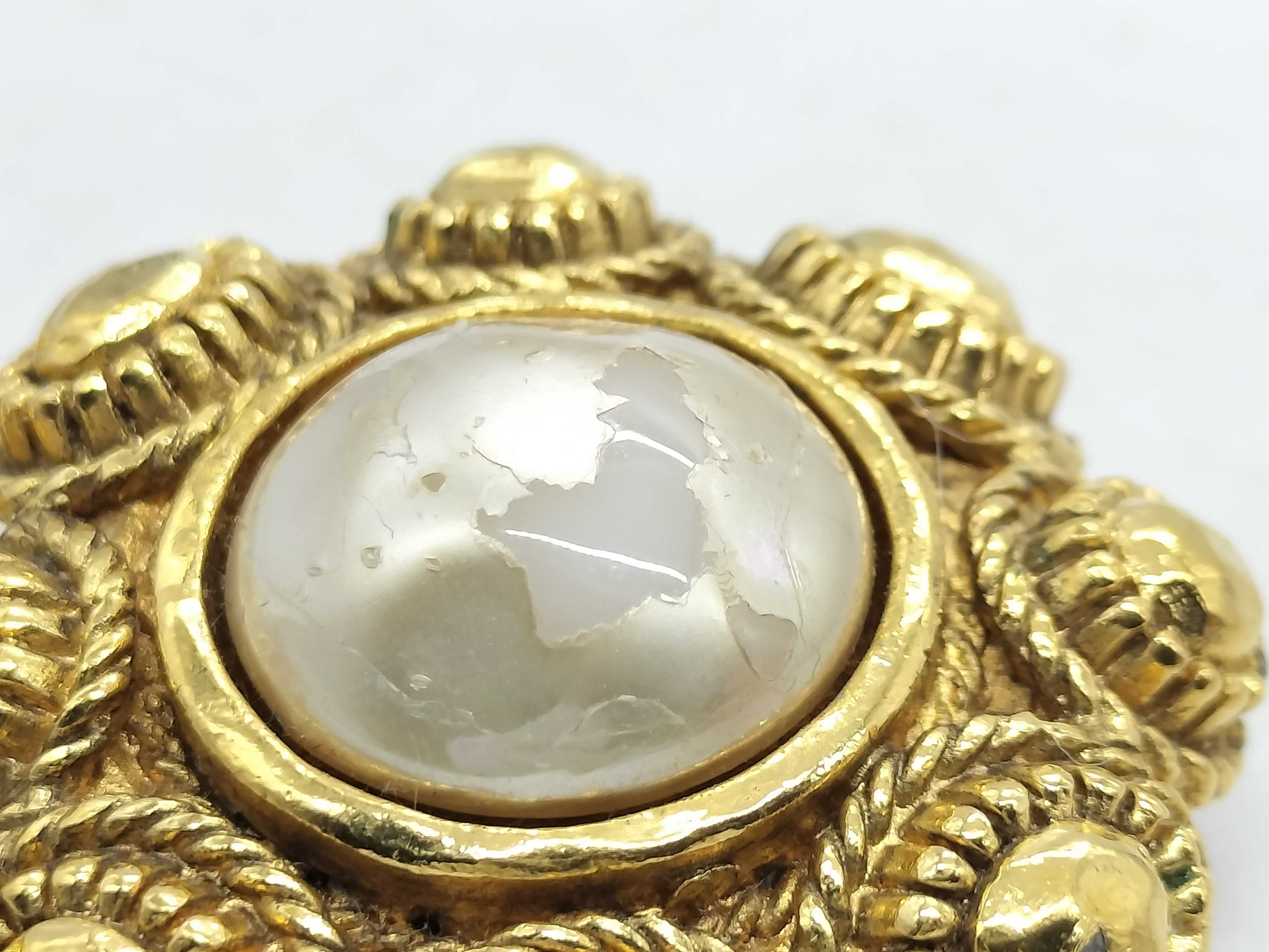 Pearl Earrings, Gold Vintage Earrings — view 7