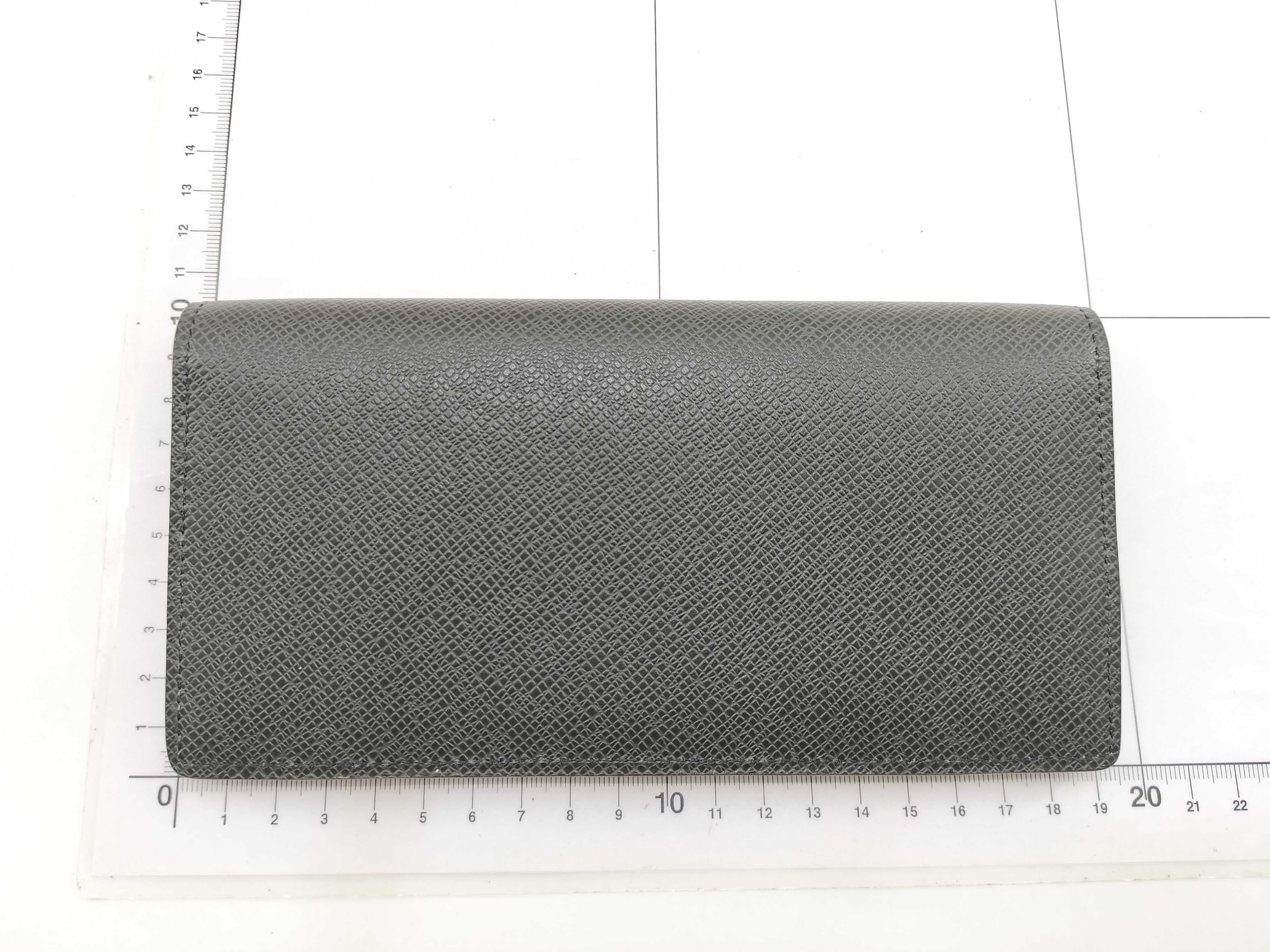 Taiga Leather Wallet, Taiga Brazza Stripe, Black, M64012 — view 2