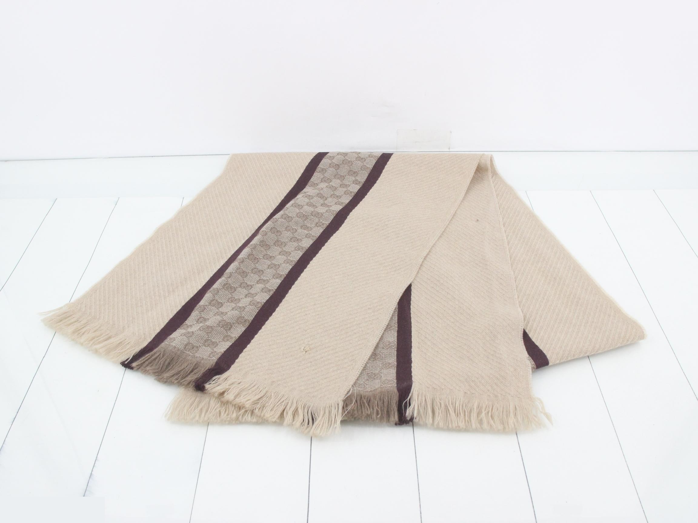 muffler — view 2
