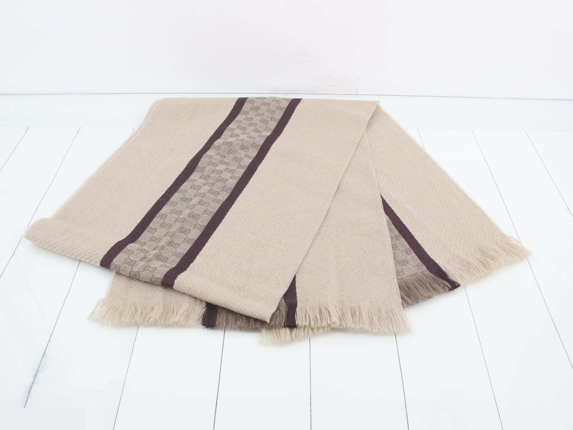 muffler — view 3