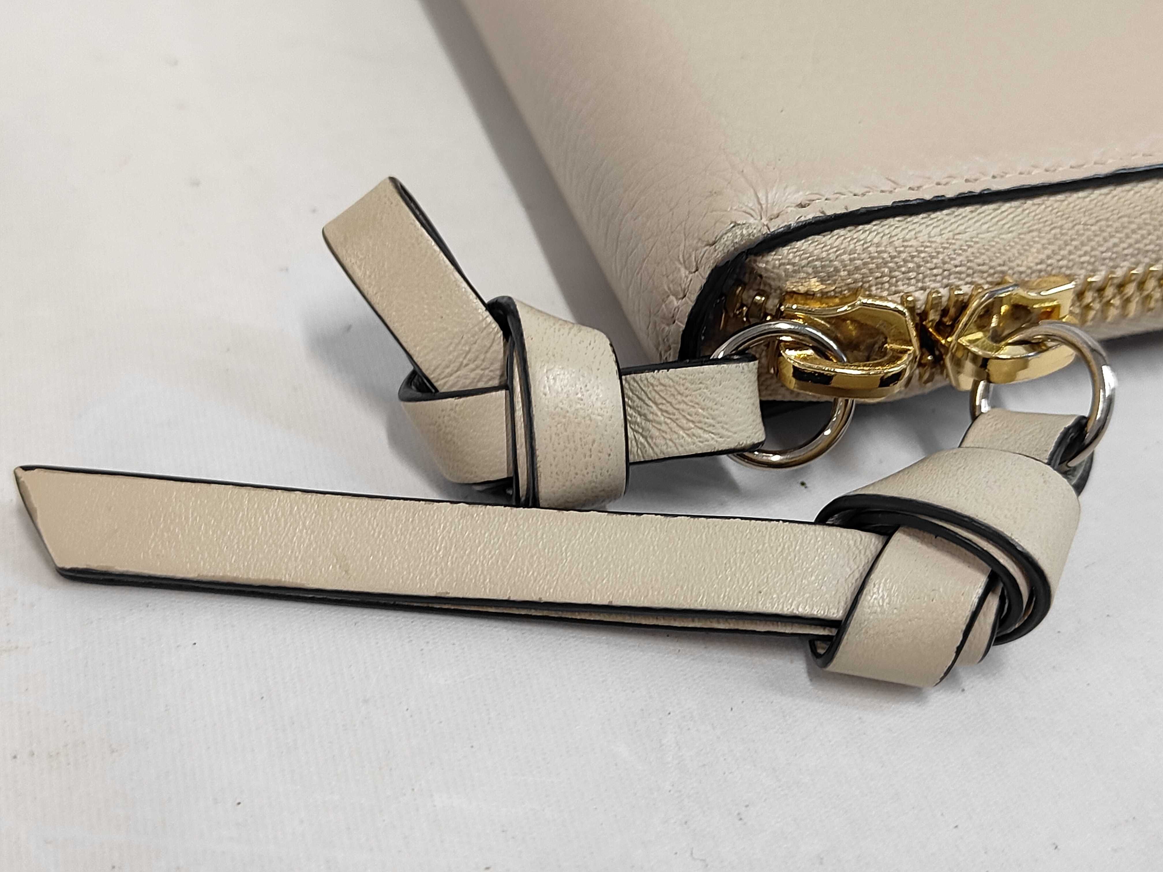 Chloé / Long Wallet / Leather Wallet — view 5