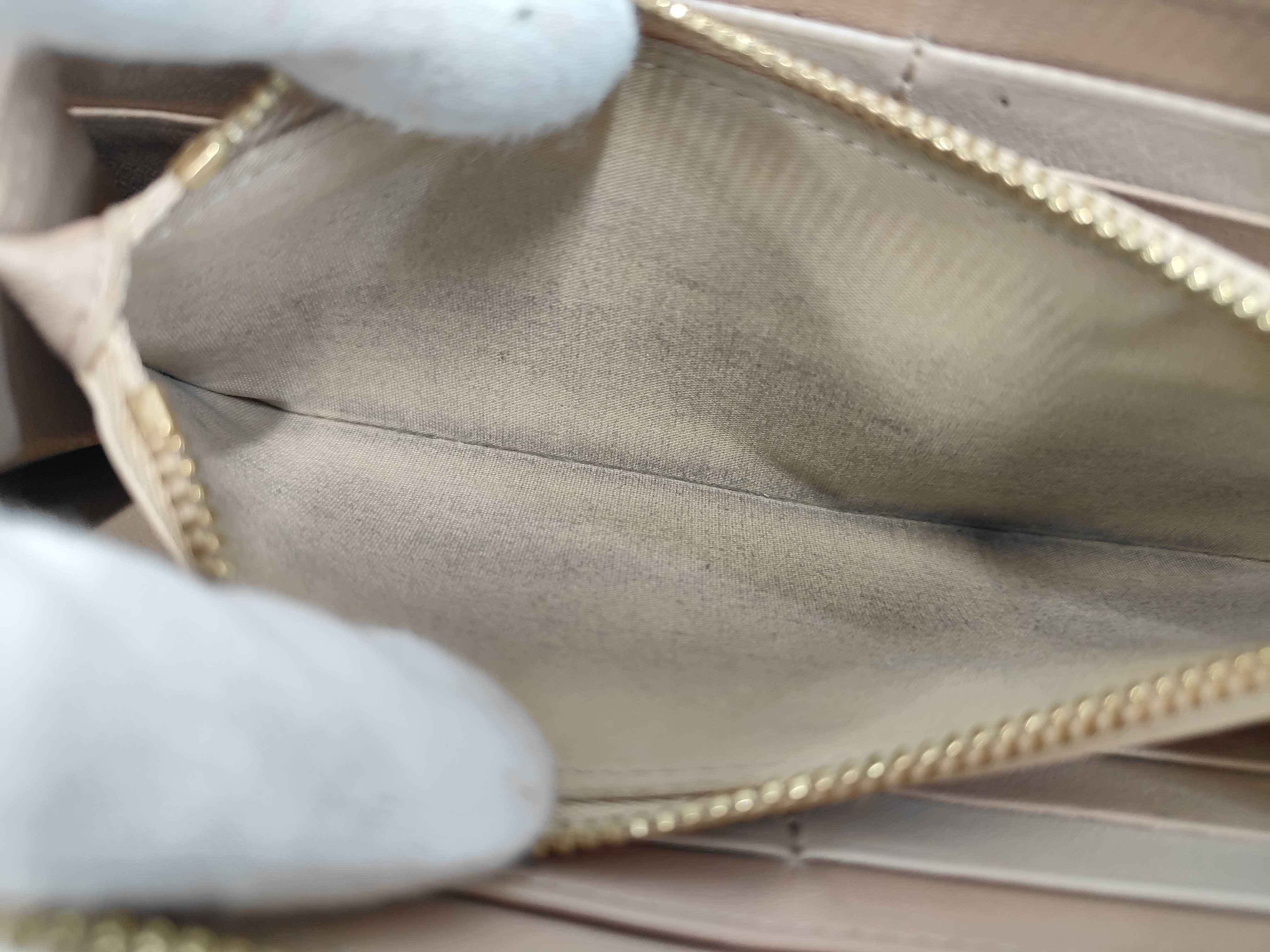 Chloé / Long Wallet / Leather Wallet — view 8