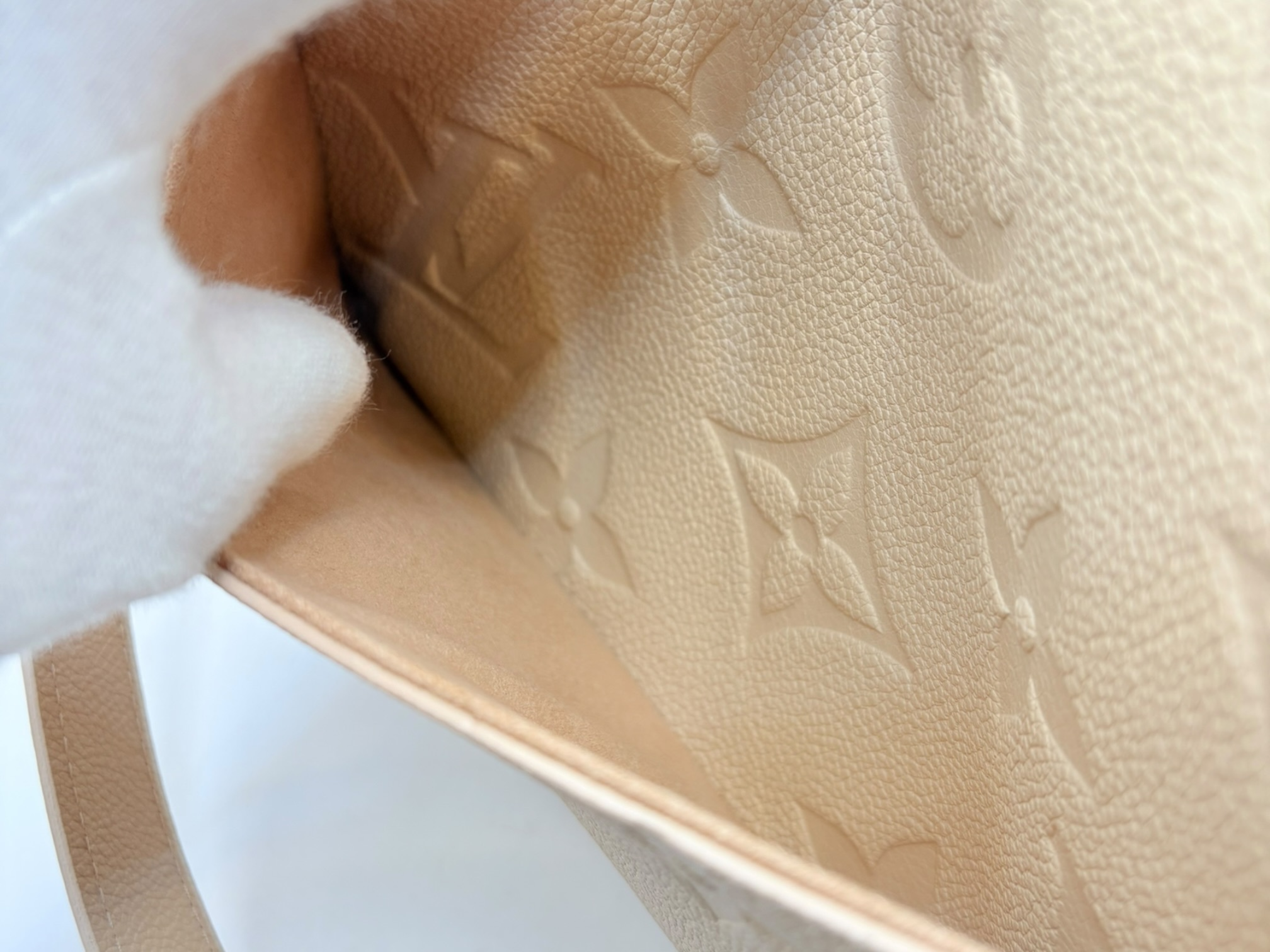 Monogram Empreinte Diane M46388 Beige Shoulder Bag (RFID detected) — view 9