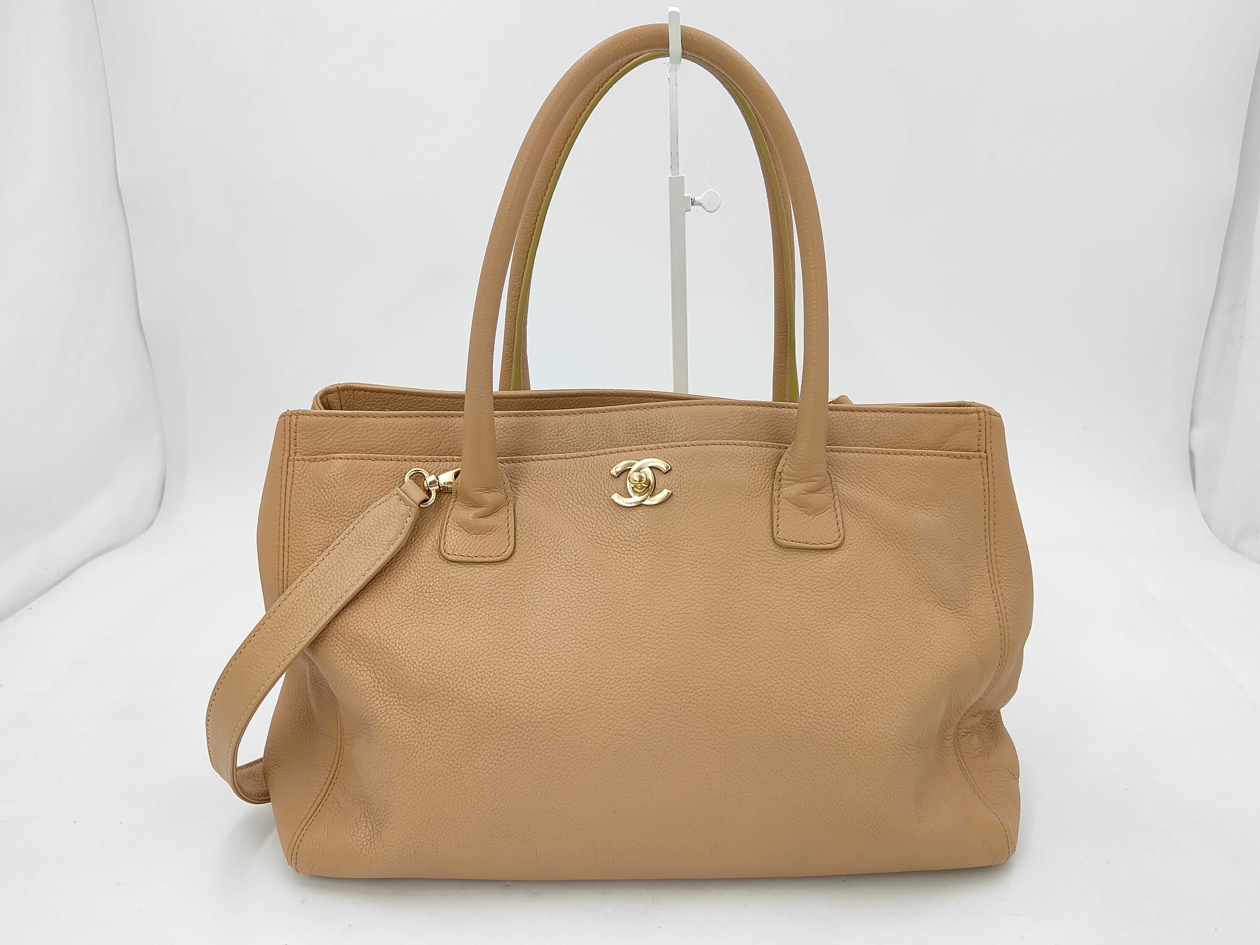 Executive Tote, Gold Hardware, 2-way Tote Bag/Shoulder Bag, Serial Number 9, Beige Handbag
