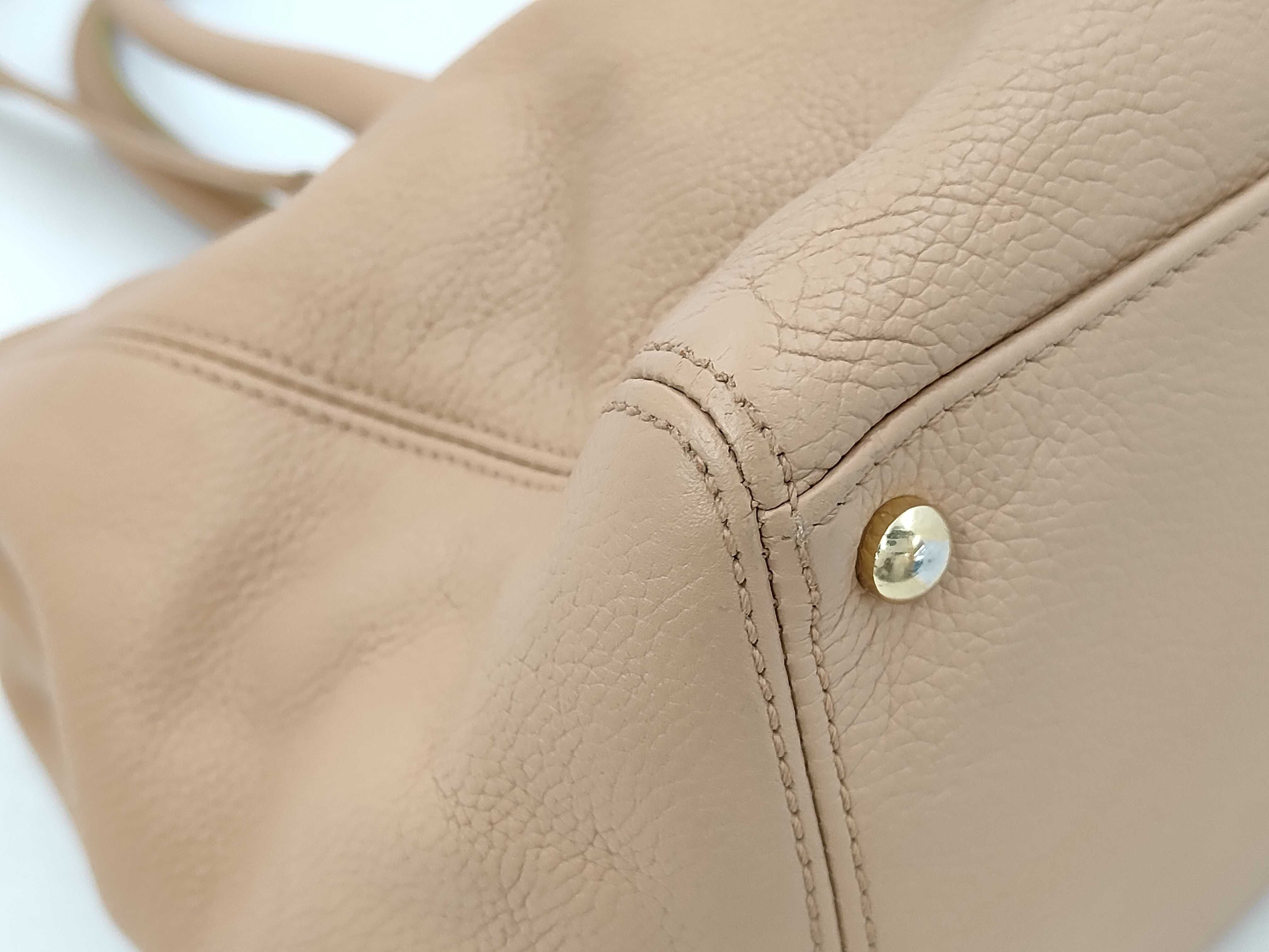 Executive Tote, Gold Hardware, 2-way Tote Bag/Shoulder Bag, Serial Number 9, Beige Handbag — view 6
