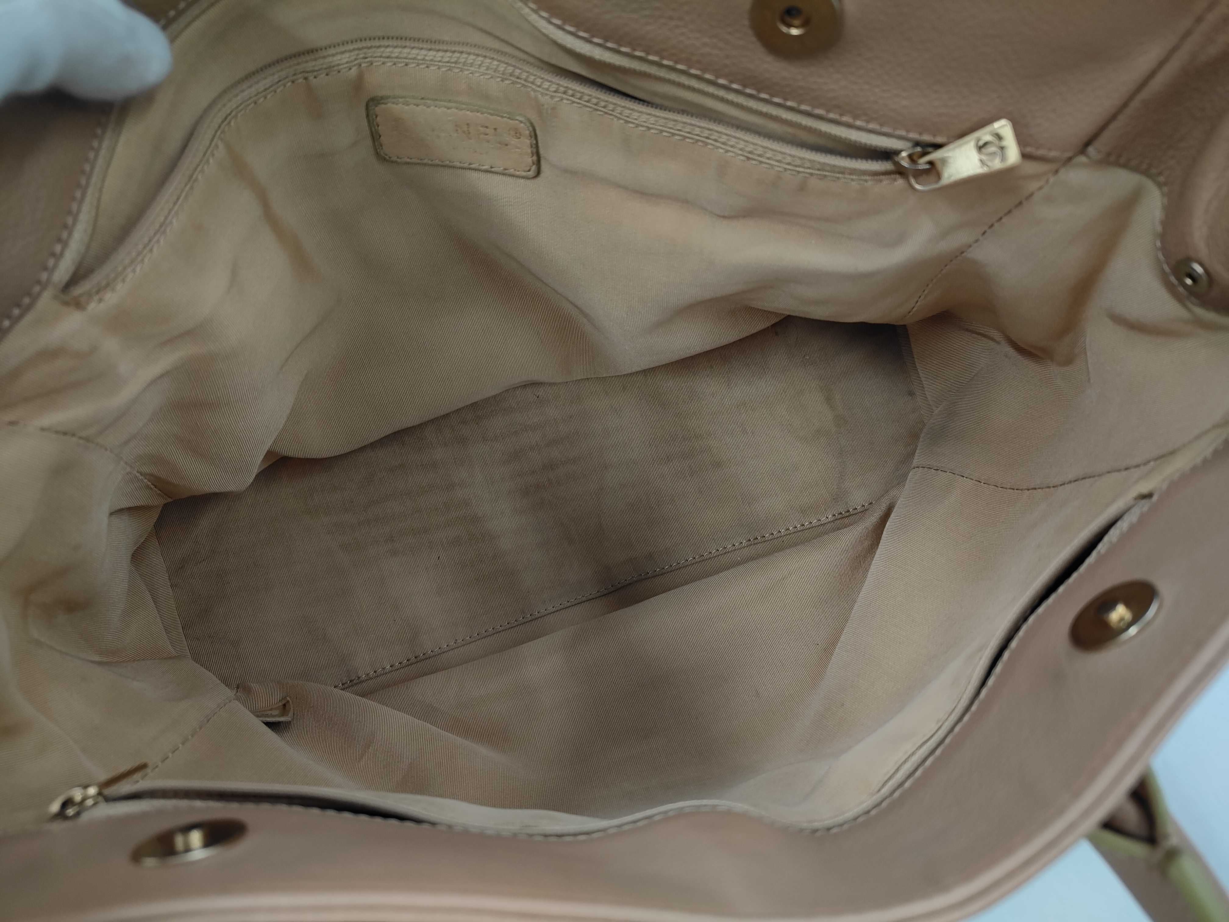 Executive Tote, Gold Hardware, 2-way Tote Bag/Shoulder Bag, Serial Number 9, Beige Handbag — view 8