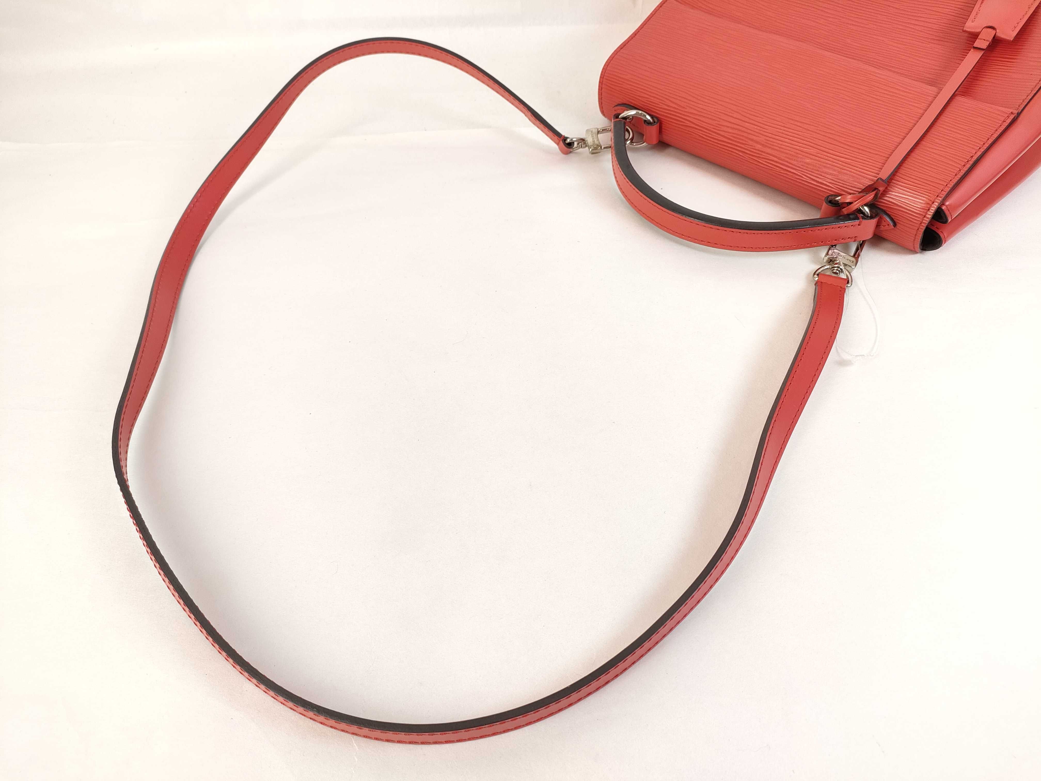 Epi Louis Vuitton Epi Cluny 2WAY Shoulder Handbag — view 3