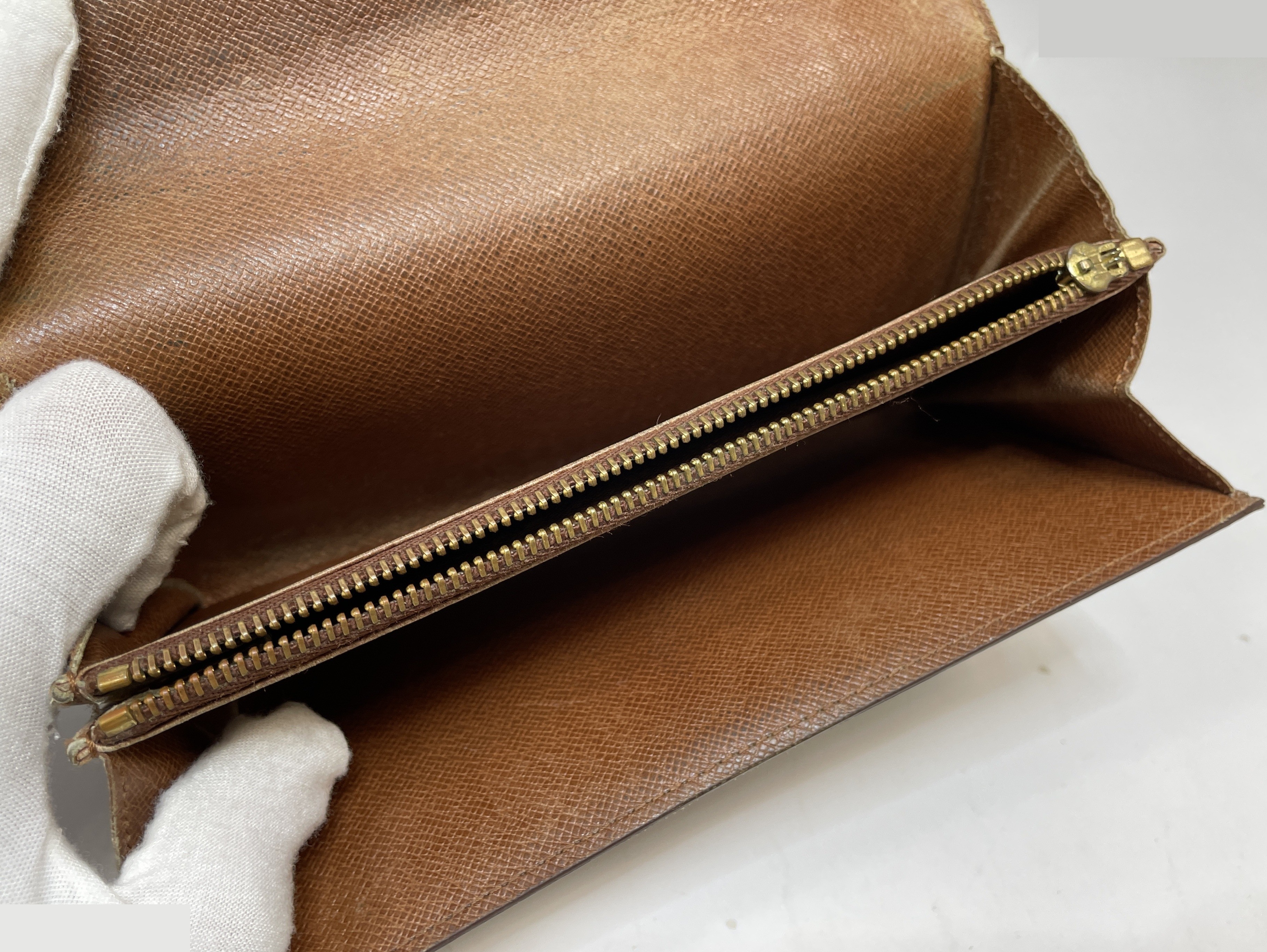 Monogram Pochette Portemonnaie Credit Bi-fold Long Wallet — view 8