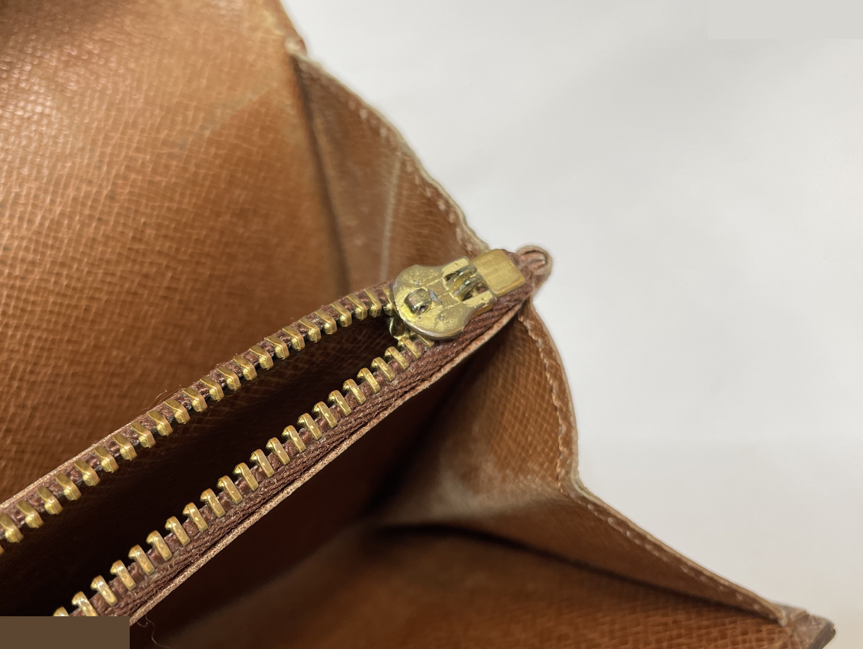 Monogram Pochette Portemonnaie Credit Bi-fold Long Wallet — view 10