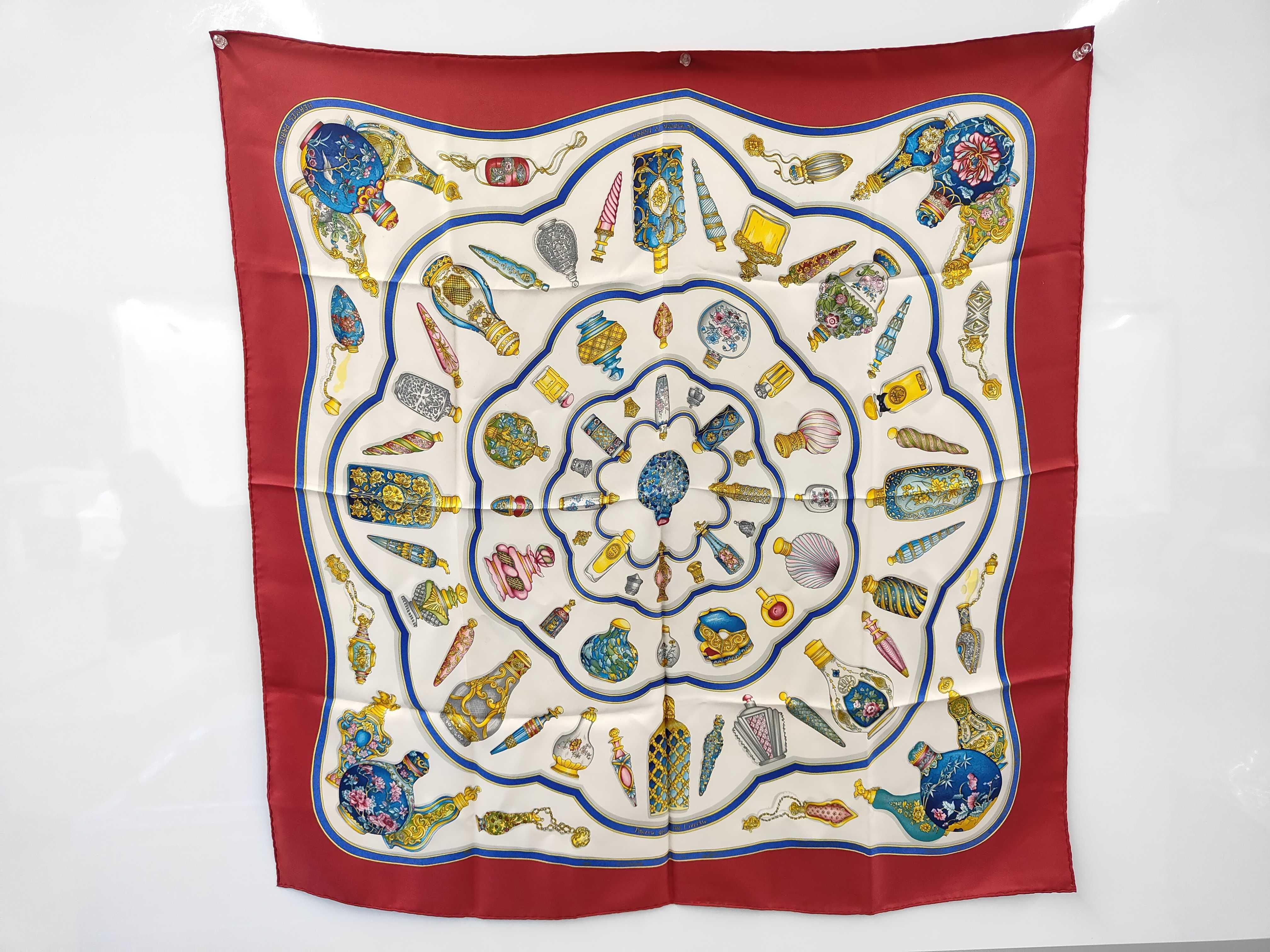 scarf carré and other accessories
