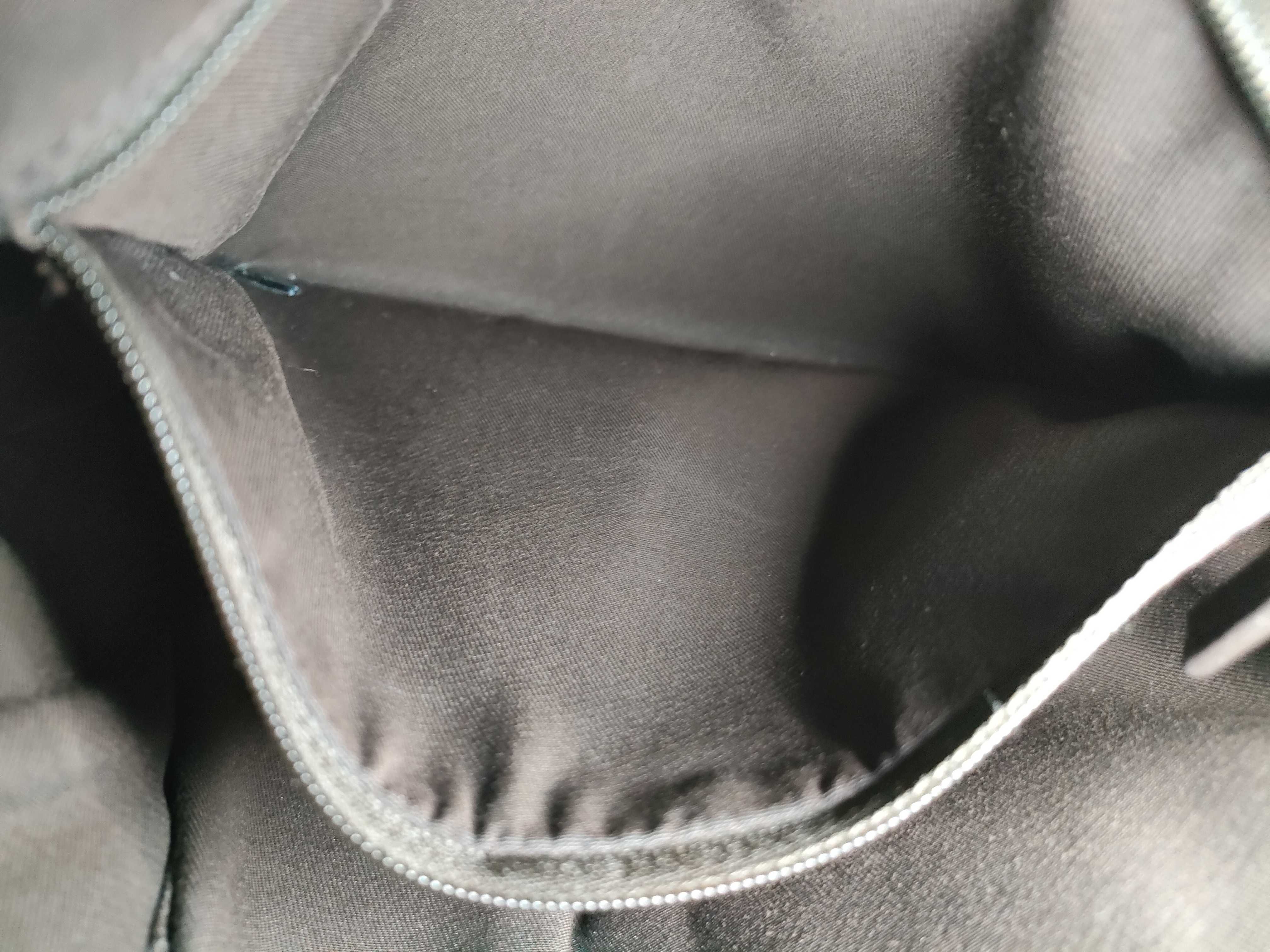 GG Canvas Shoulder Bag 268620 — view 12
