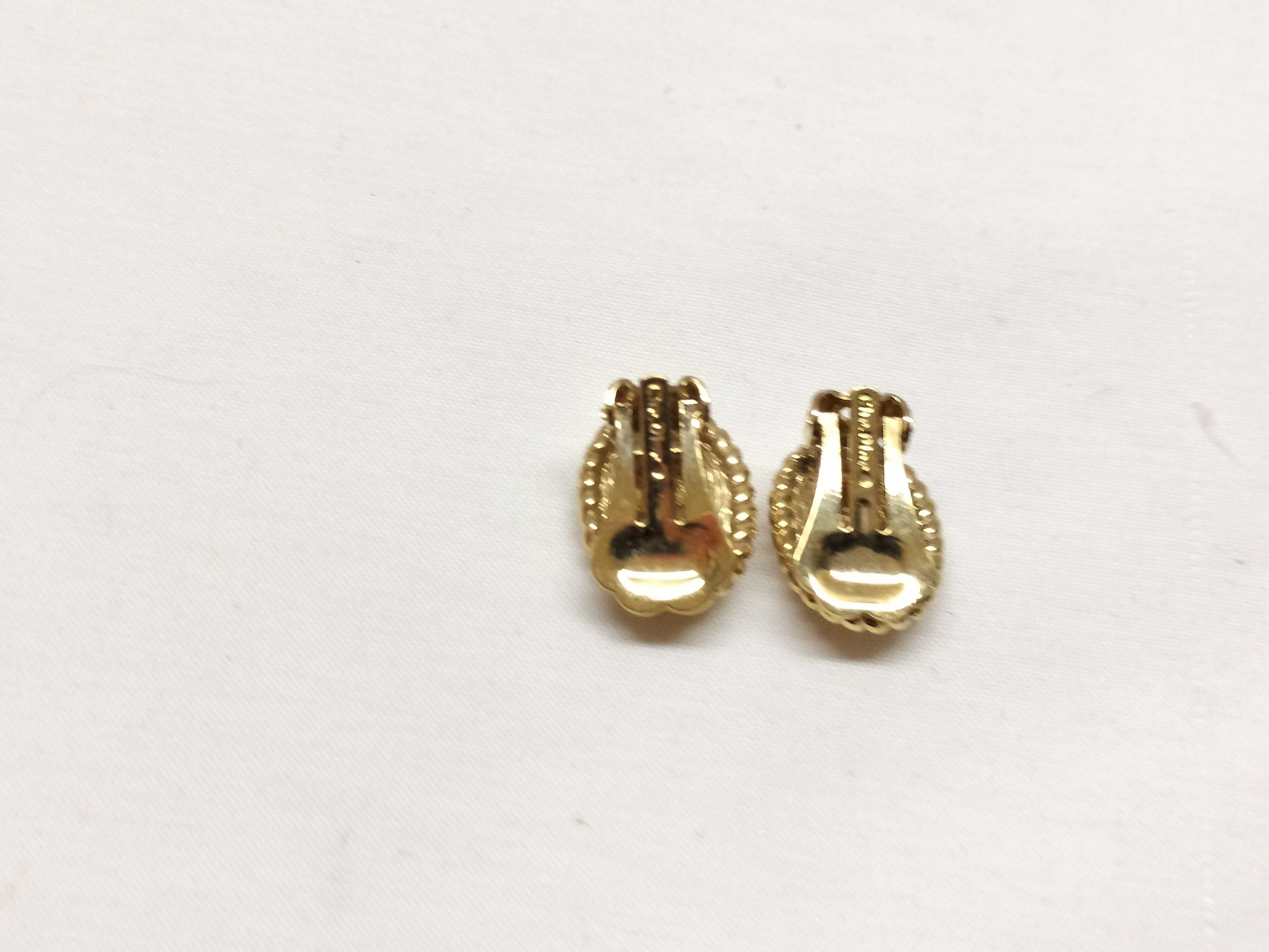 earrings — view 3