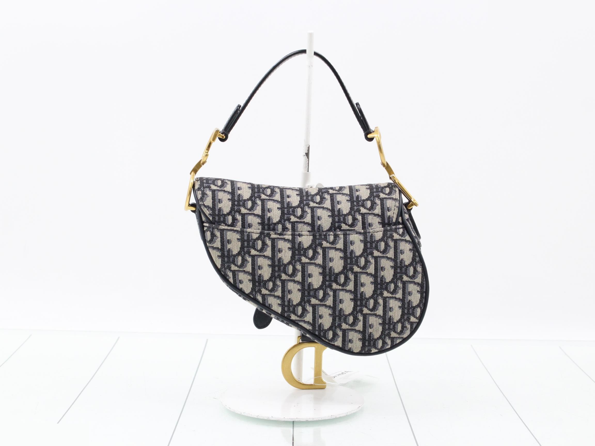 handbag — view 2