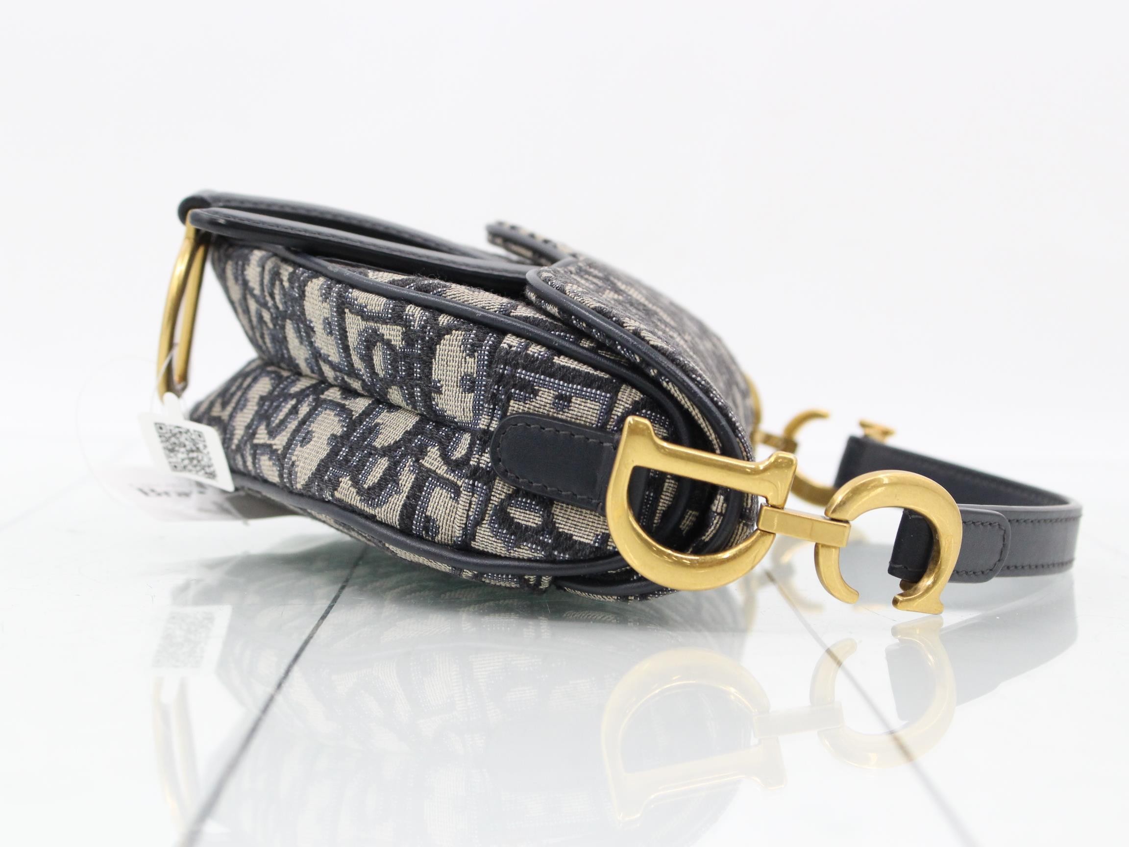 handbag — view 3