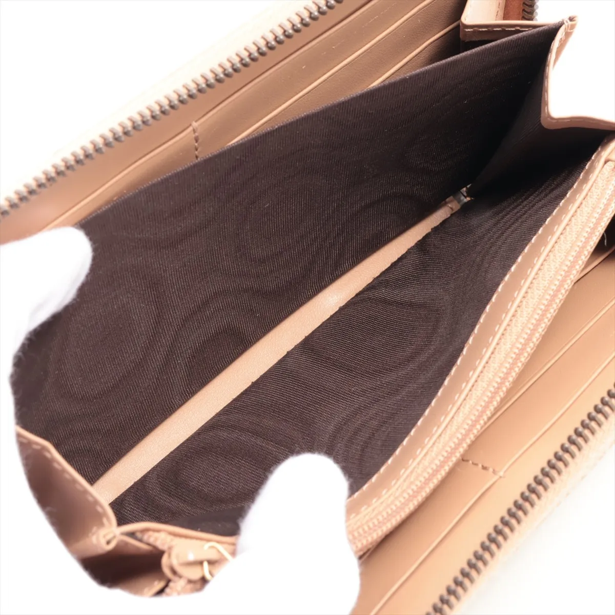 GG Marmont 826153 Leather Round Zip Wallet Beige Ⓖ Engraved — view 5
