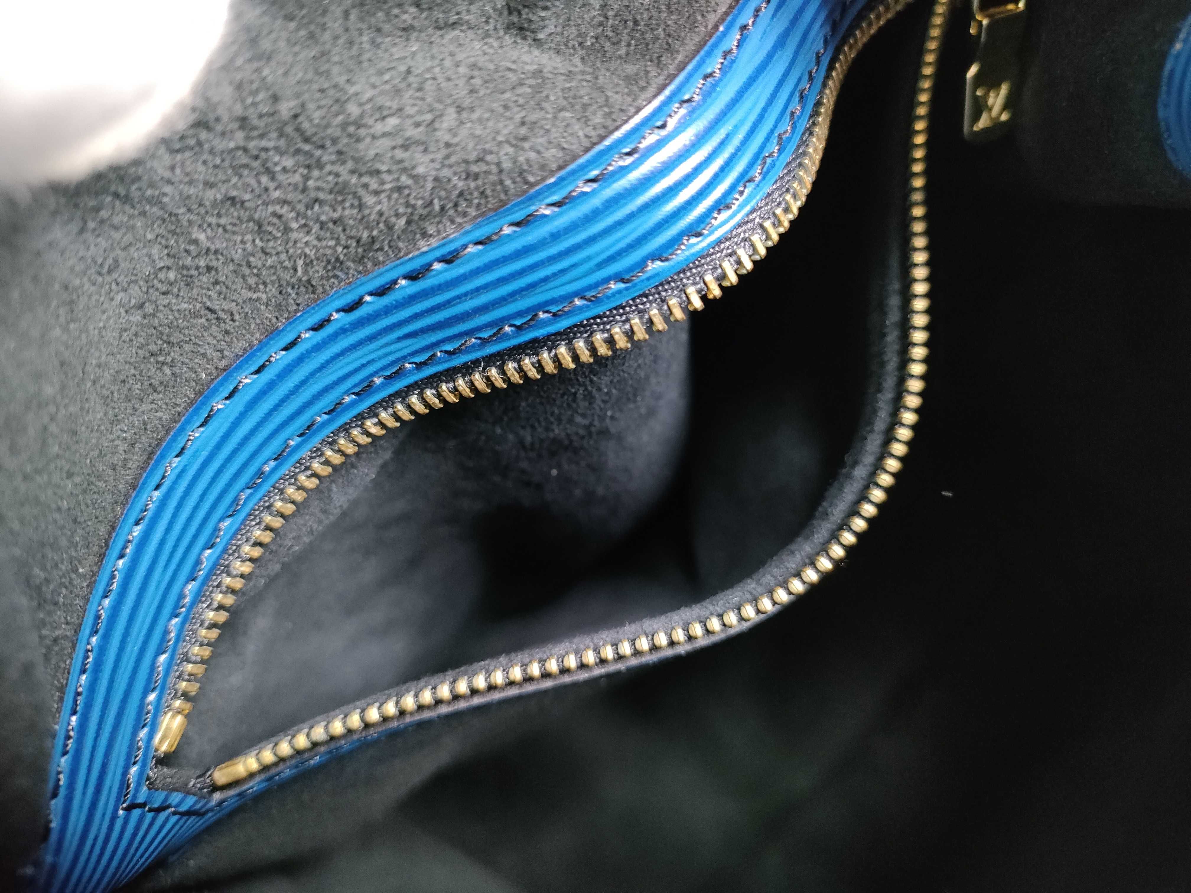 Epi Noe Limited Edition Shoulder Bag — view 10