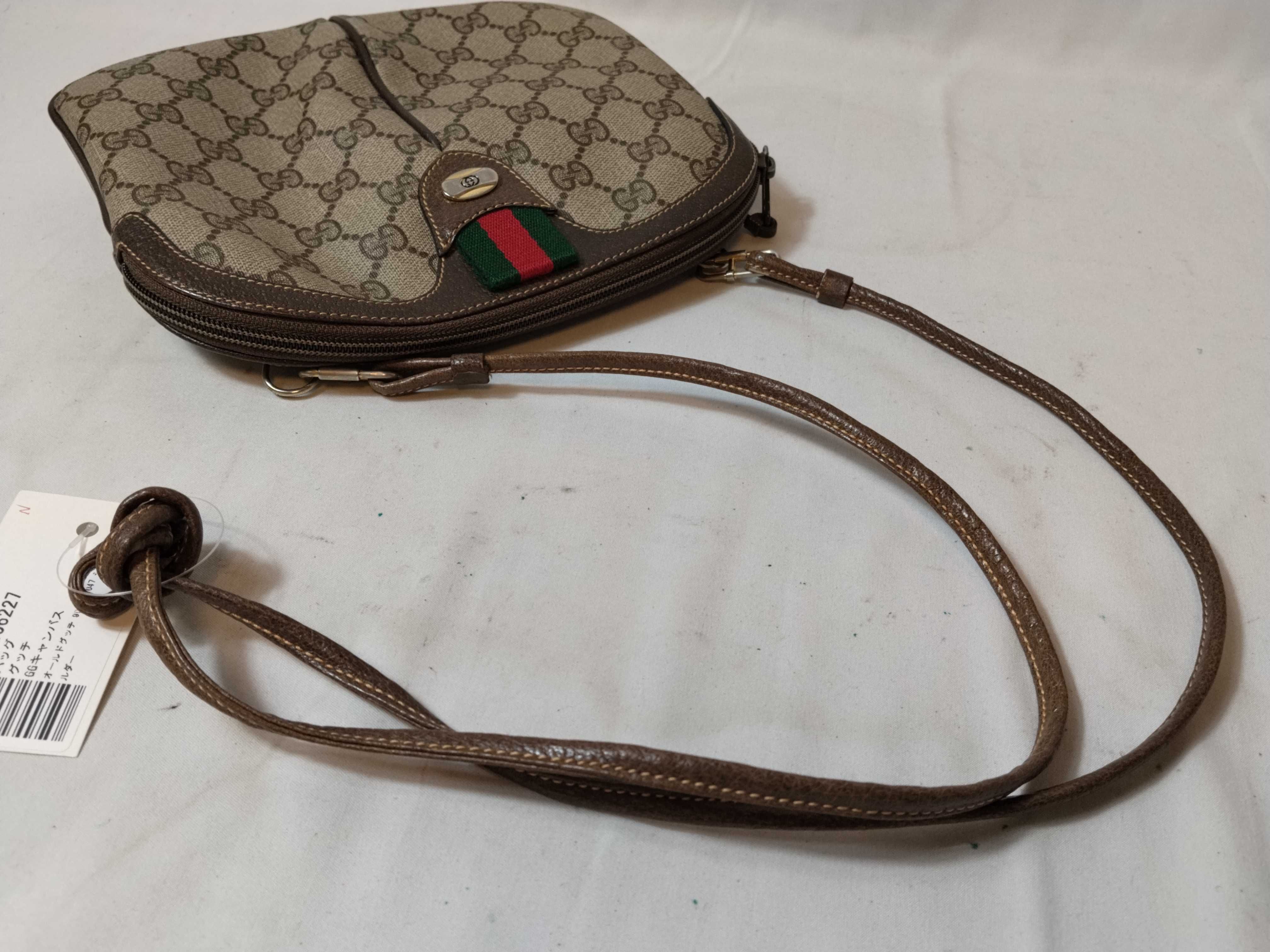 GG Canvas Old Gucci 904.02.047 Shoulder Bag — view 3