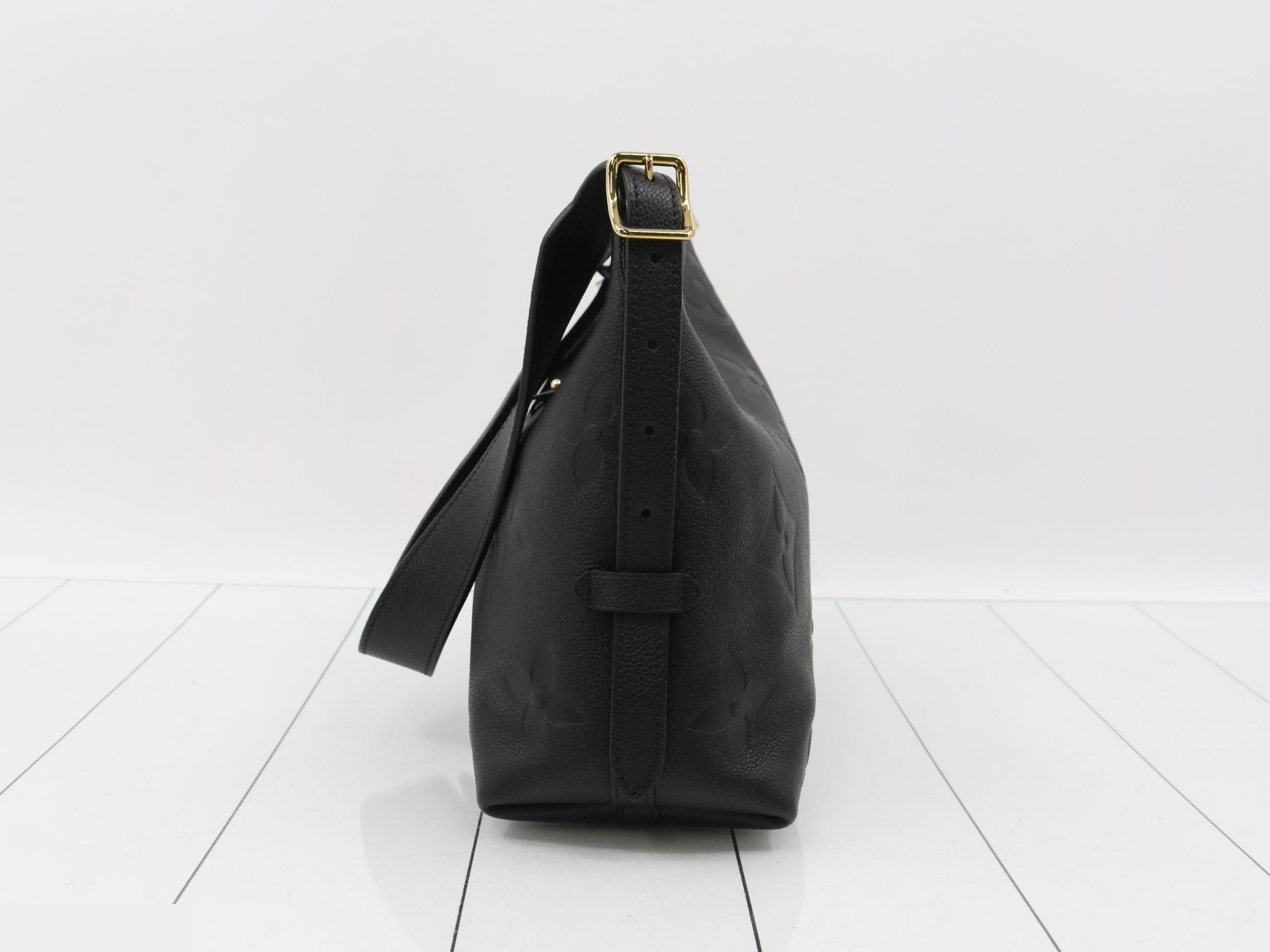 Carryall Zip NMPM Shoulder Bag M46288 RFID confirmed — view 3