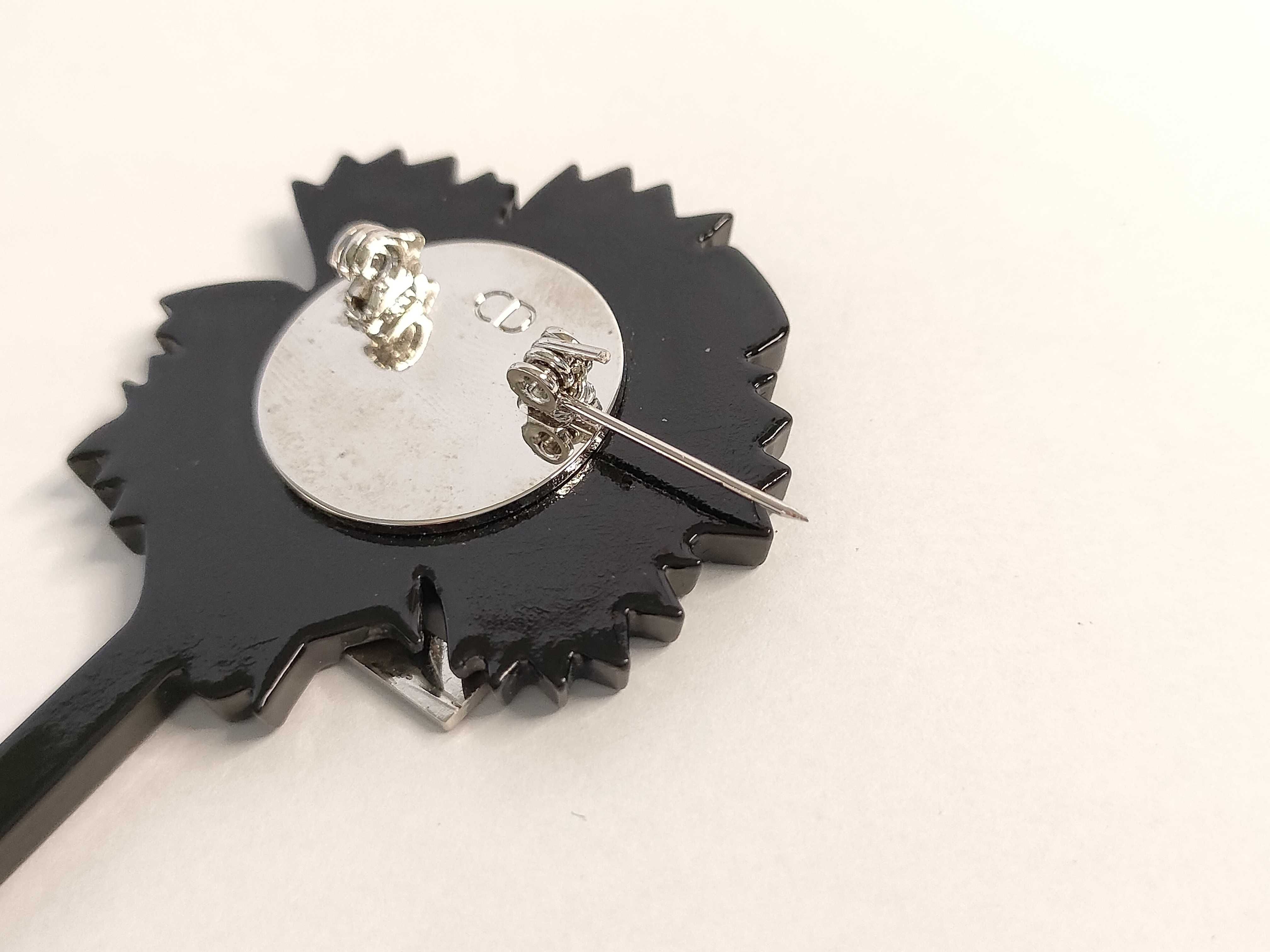brooch with box — view 6
