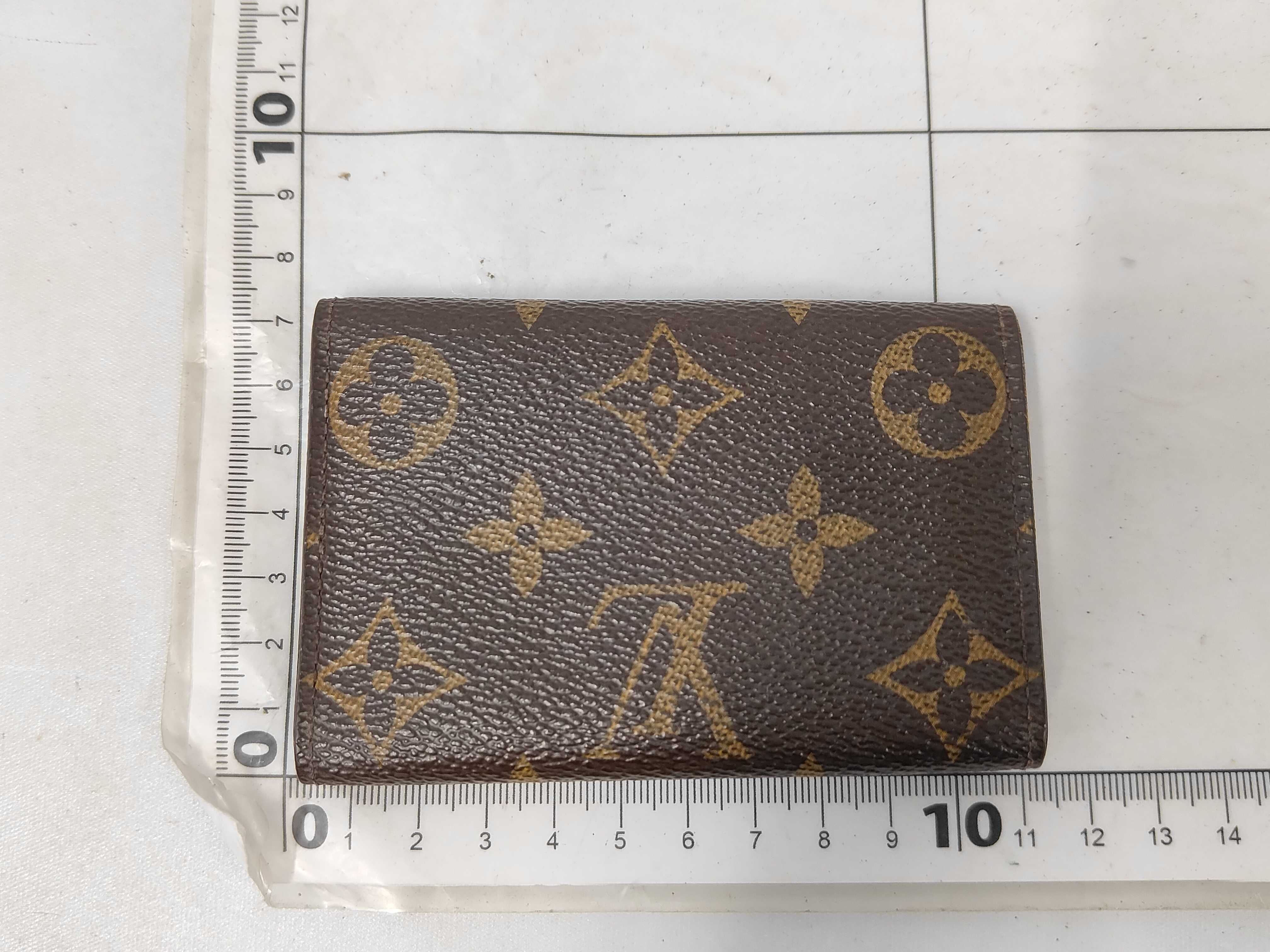 Monogram M62630 Multicles 6 Key Case — view 2