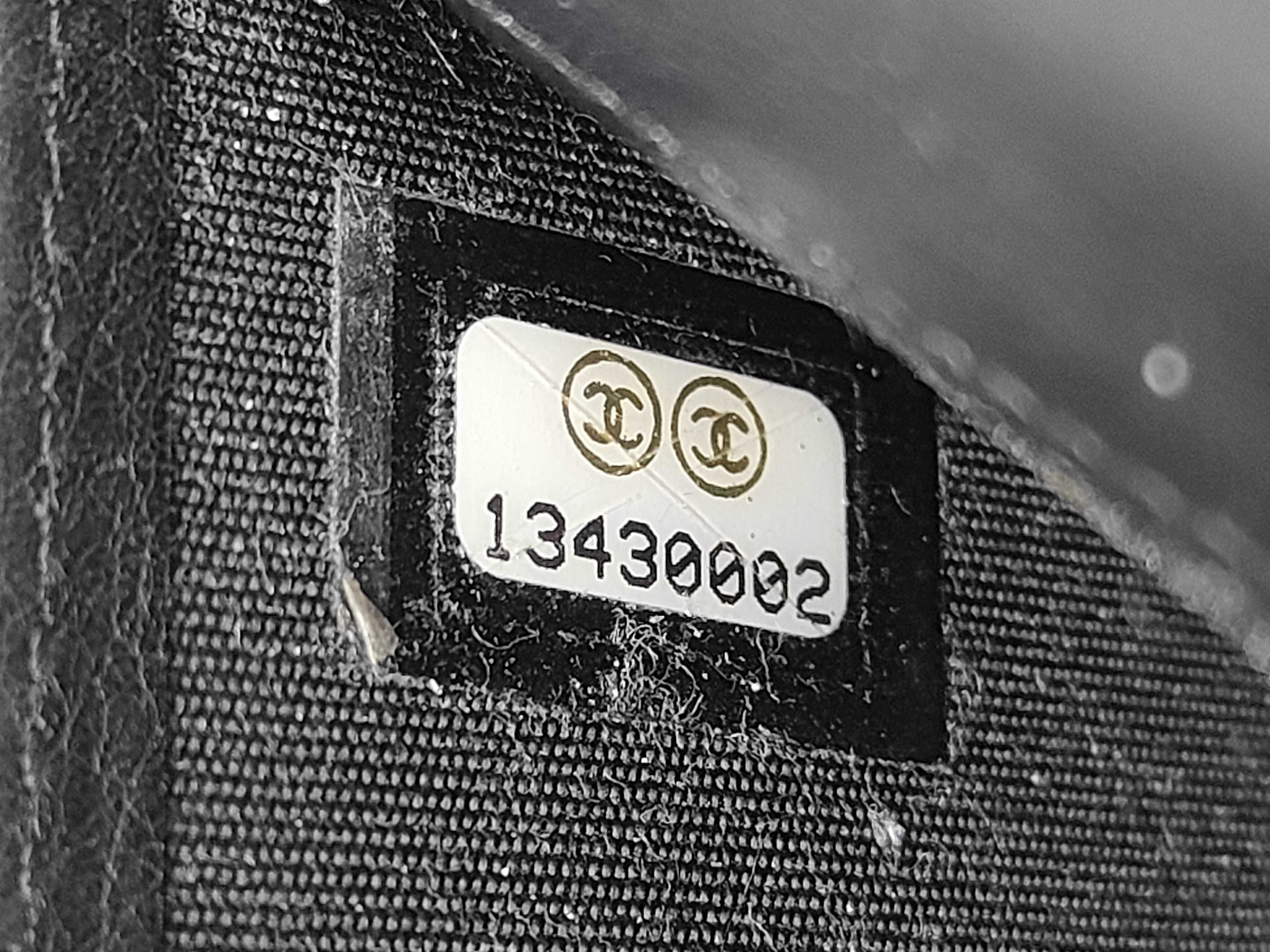 Caviar Skin Sevruga Bi-fold Long Wallet — view 14