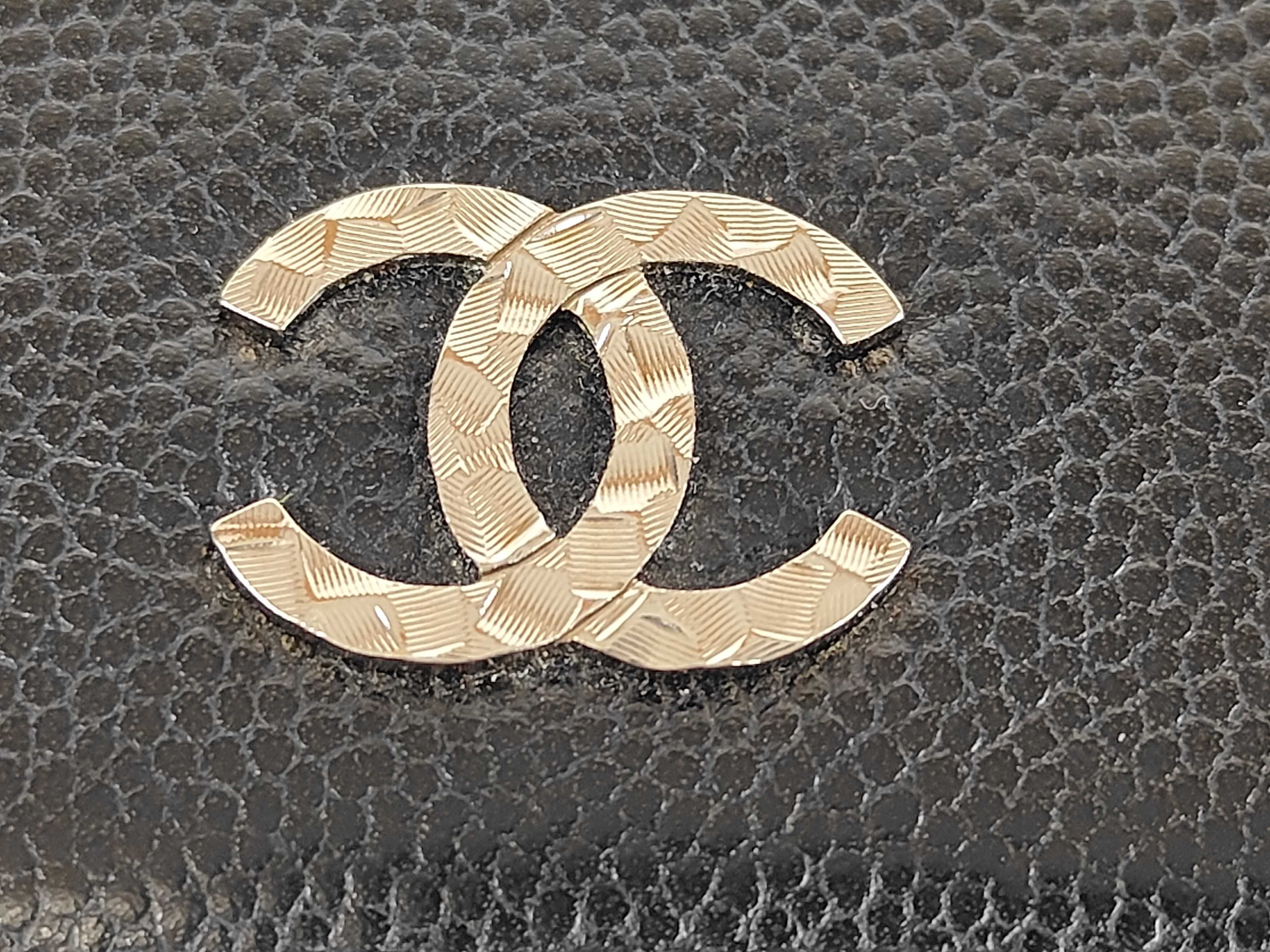 Caviar Skin Sevruga Bi-fold Long Wallet — view 10