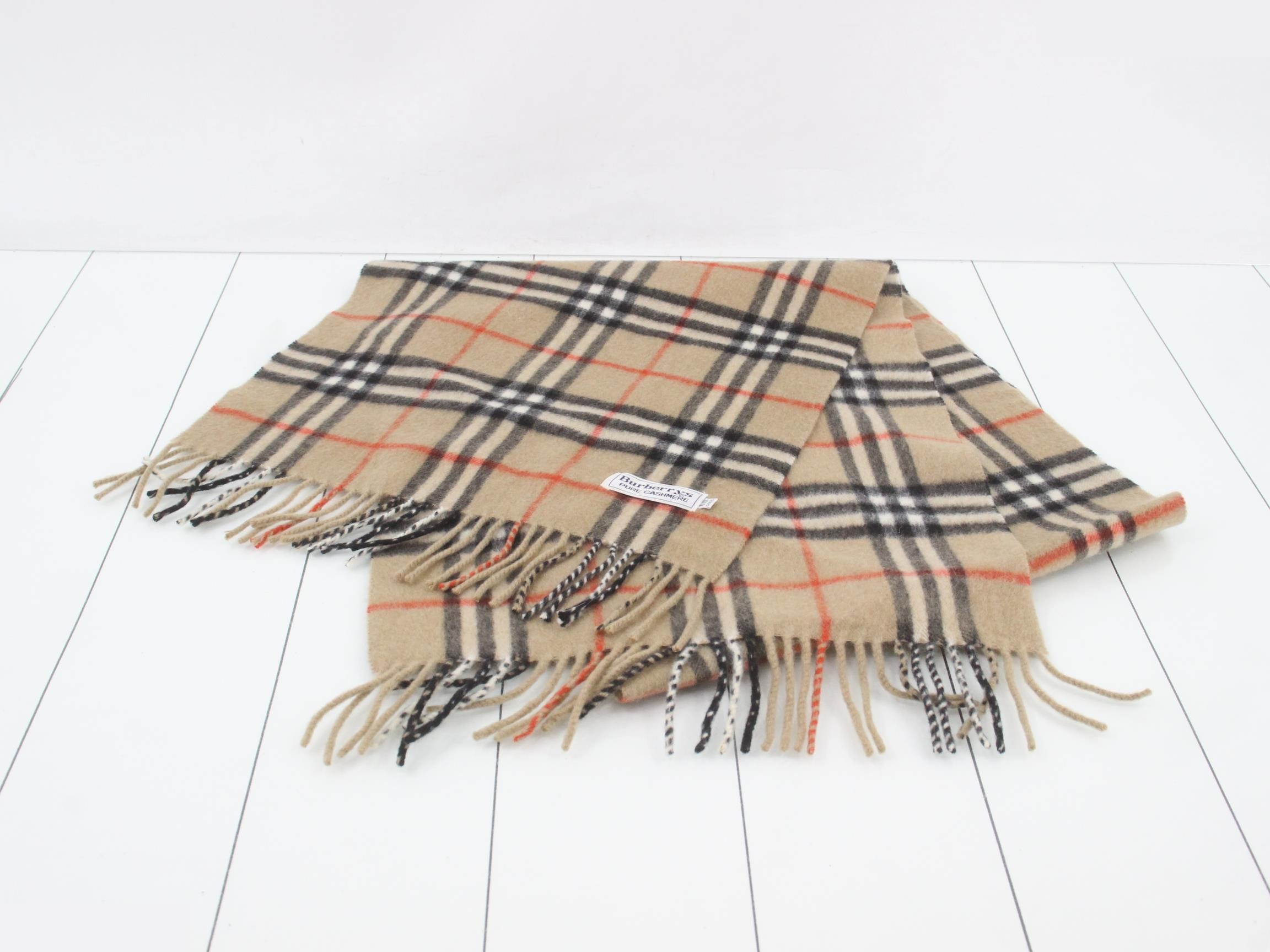 Cashmere accessories, scarves, and small items. — view 2