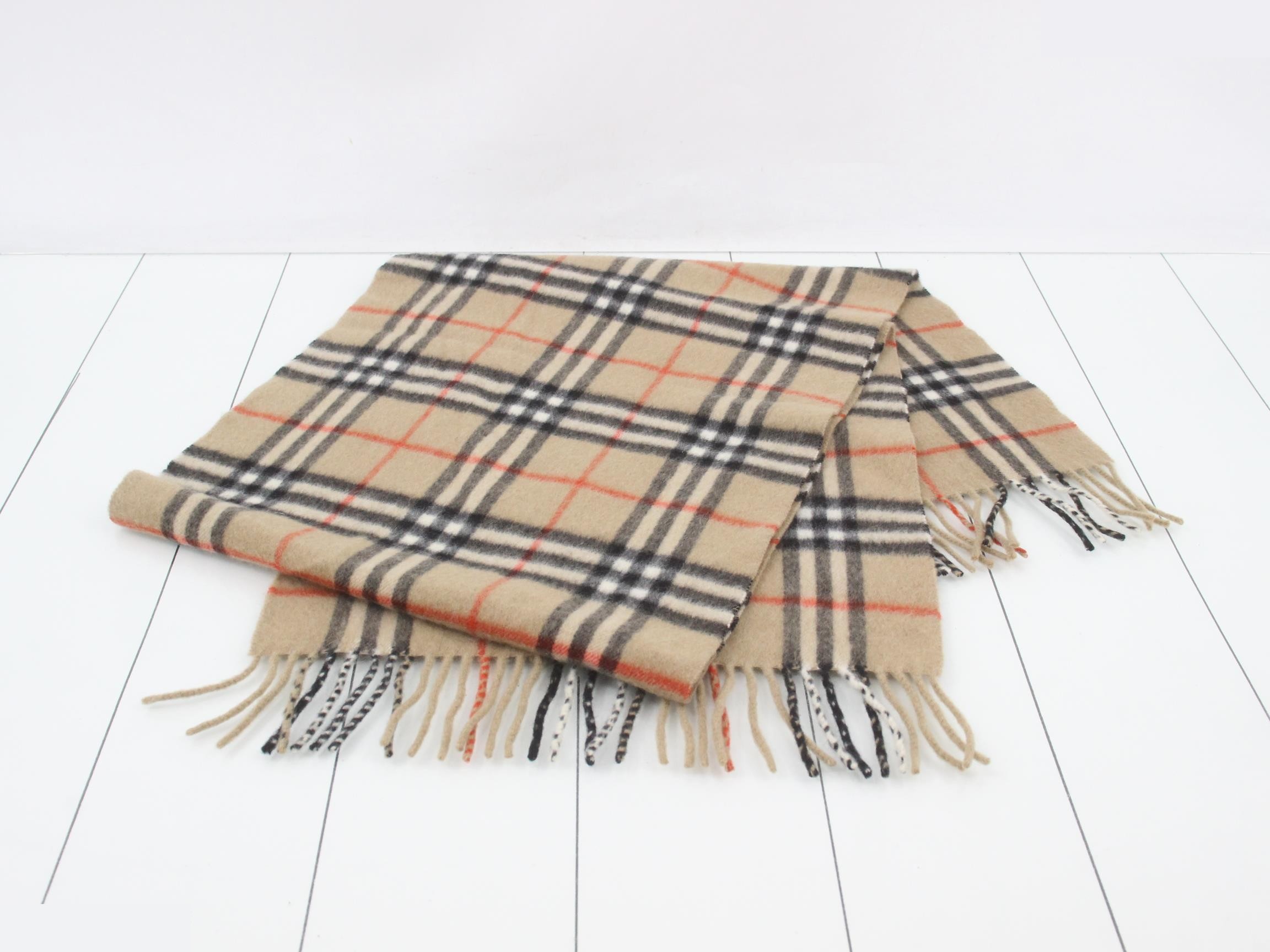 Cashmere accessories, scarves, and small items. — view 3