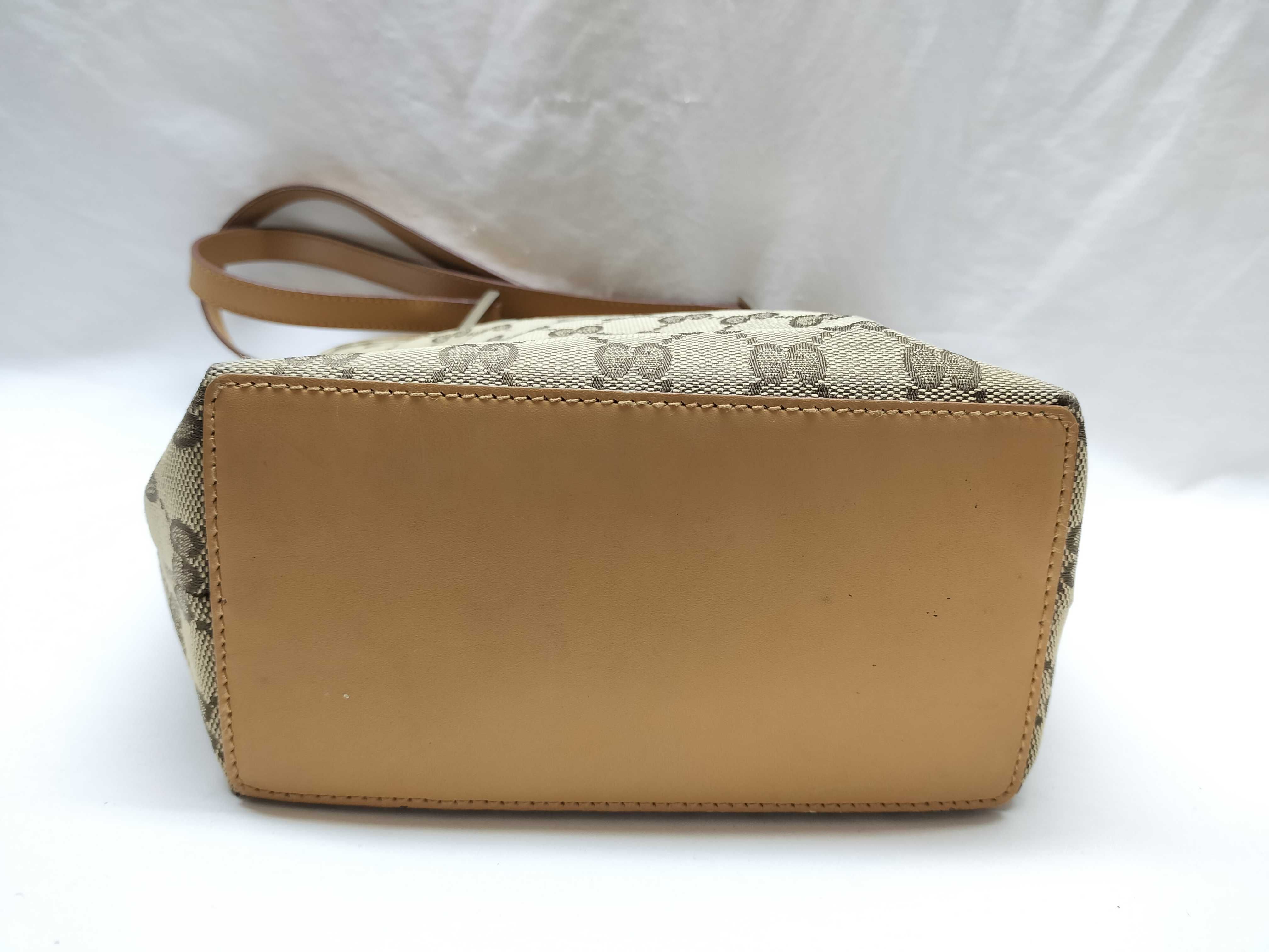 GG Shoulder Bag — view 3