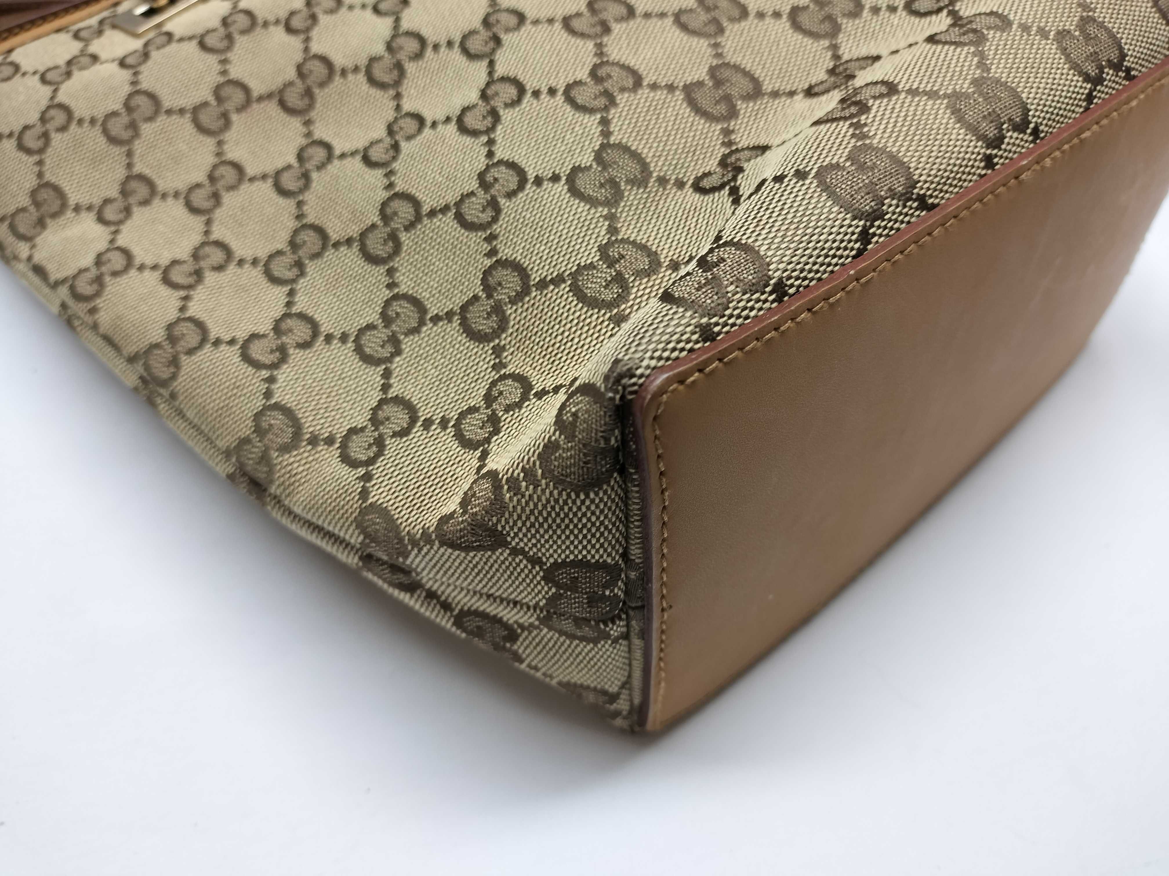 GG Shoulder Bag — view 4