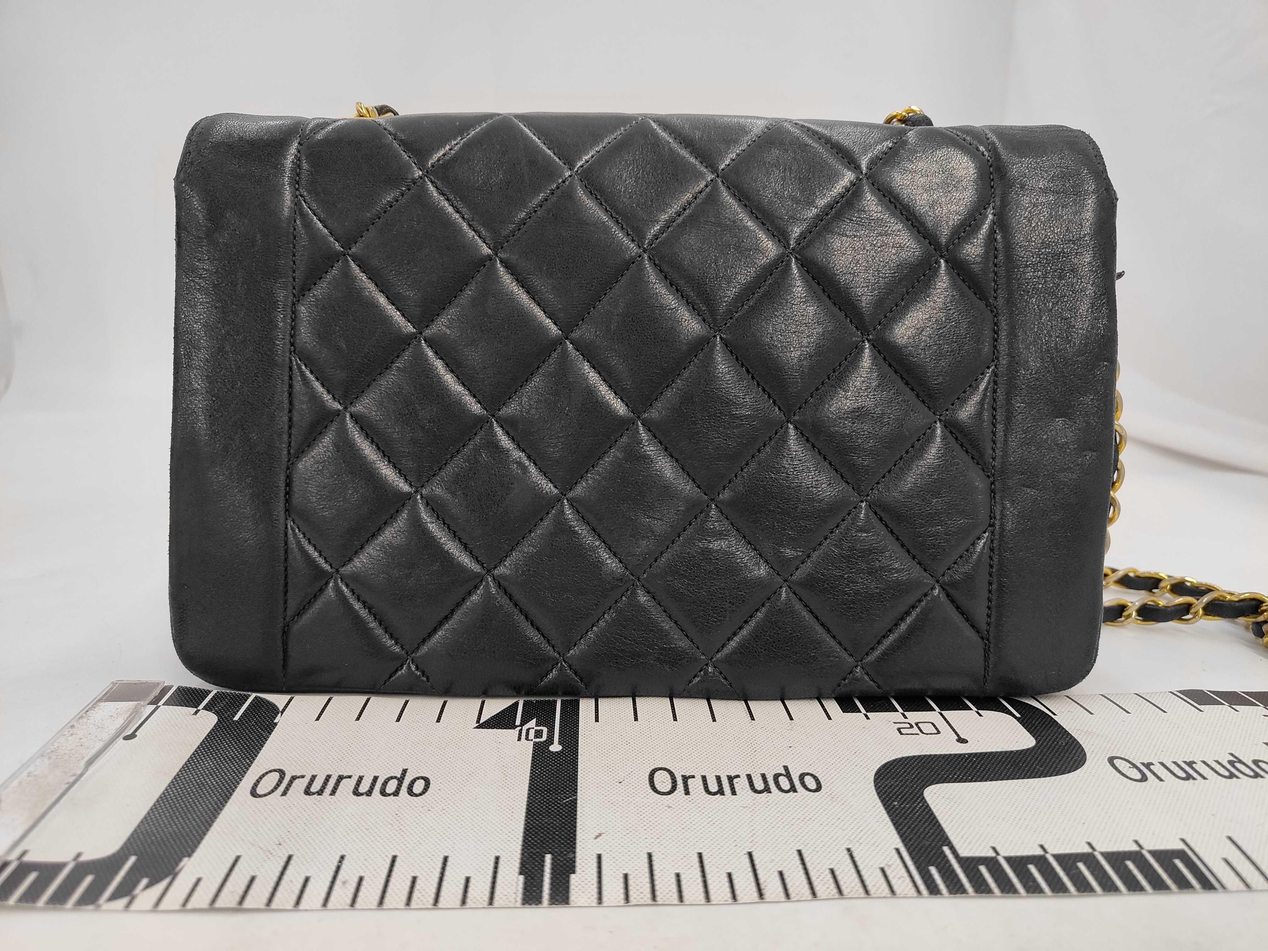 Diana Matelassé 25 2377018 (Serial Number 2) Shoulder Bag — view 2