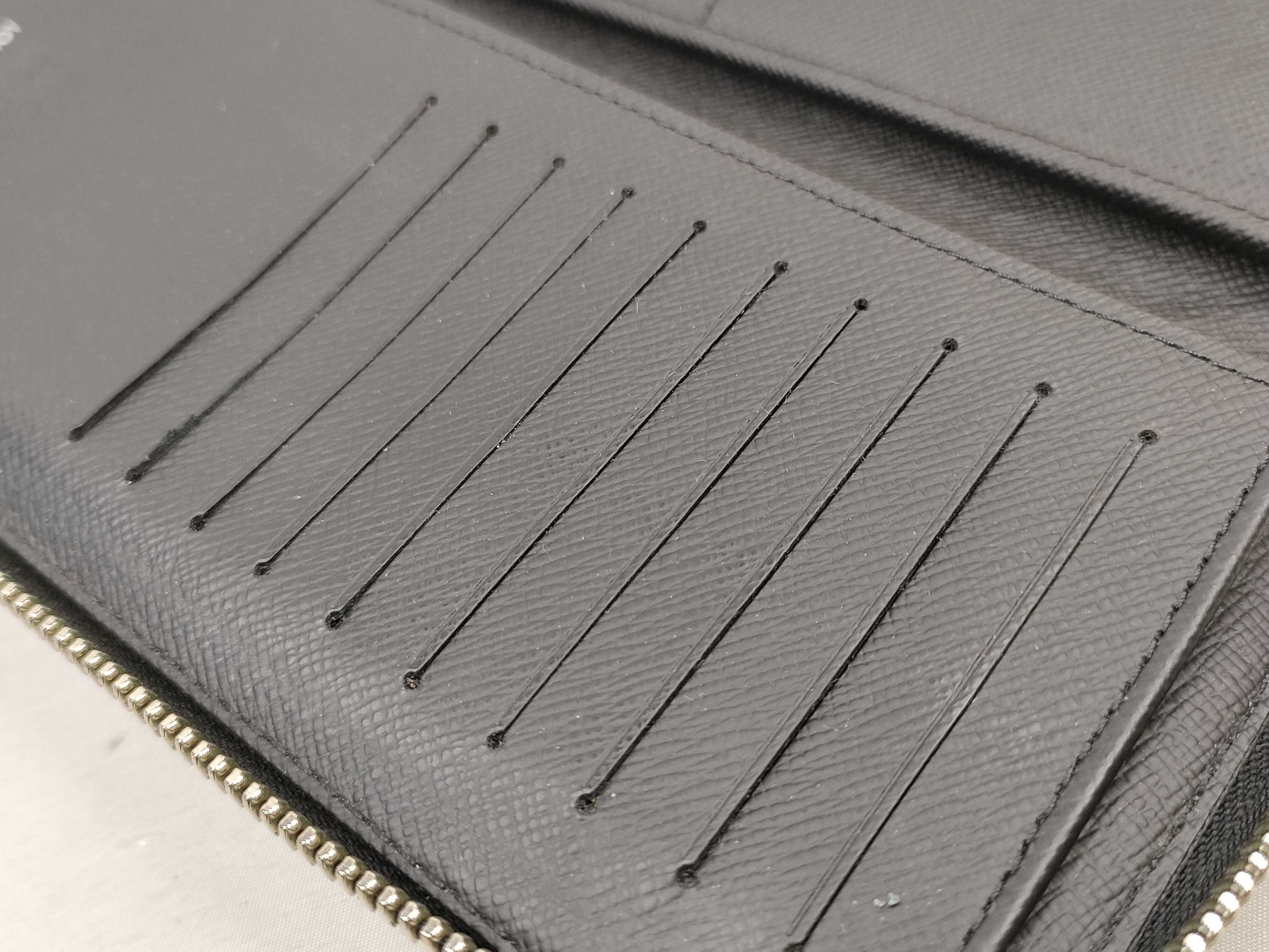 Damier Graphite Vertical Wallet — view 14