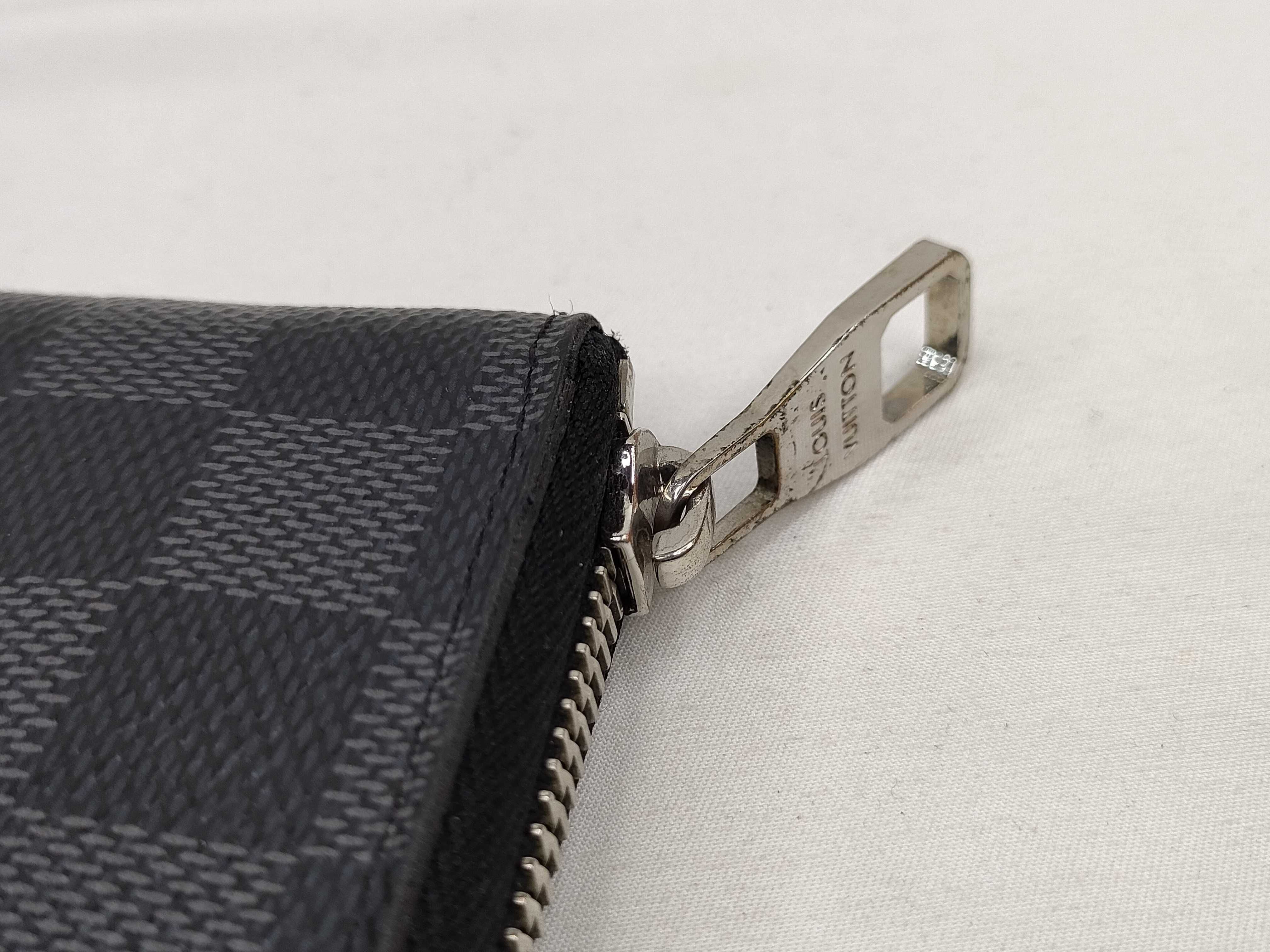 Damier Graphite Vertical Wallet — view 7