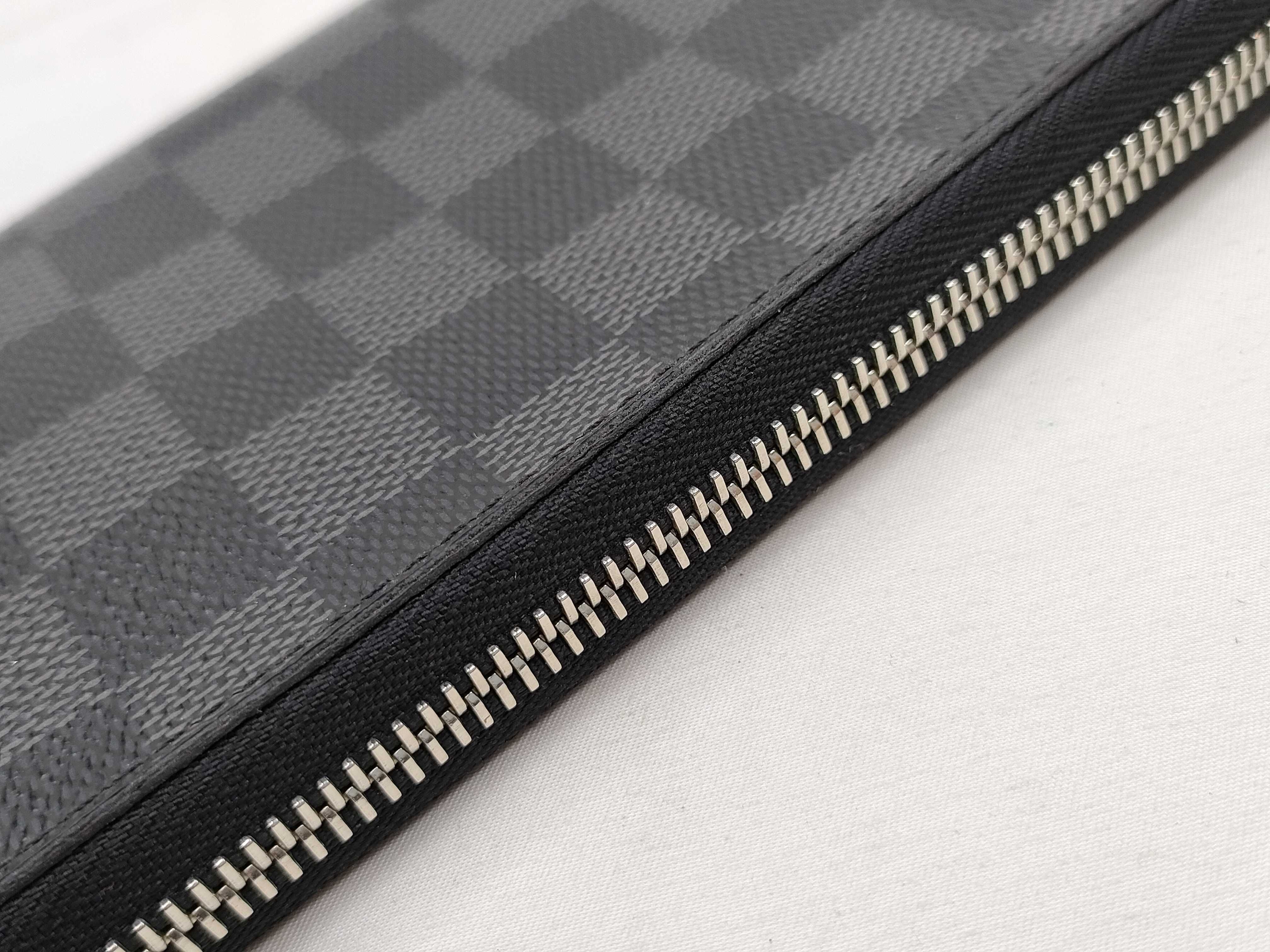 Damier Graphite Vertical Wallet — view 8
