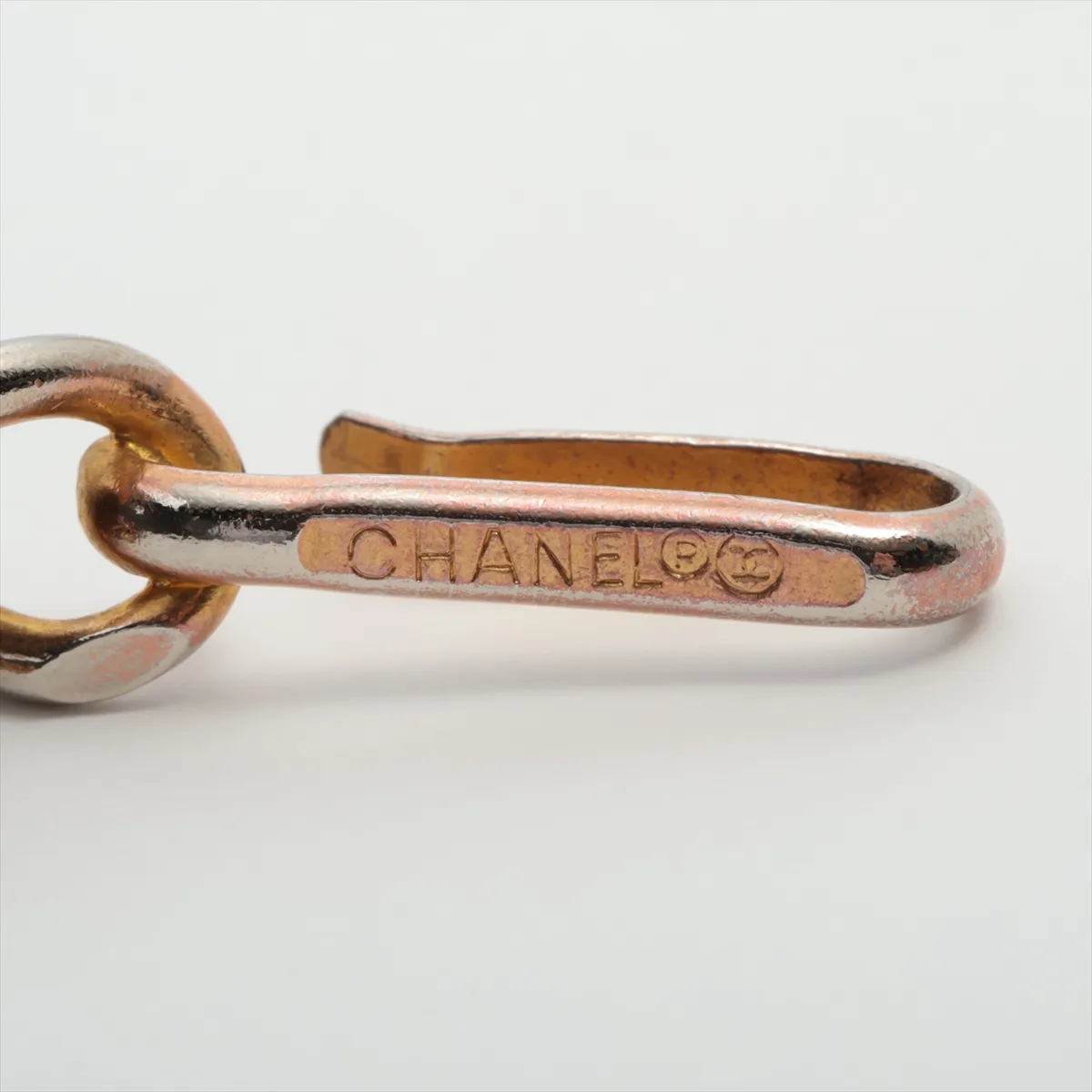 Coco Mark 1982 Chain belt GP x leather Black x gold dents — view 5