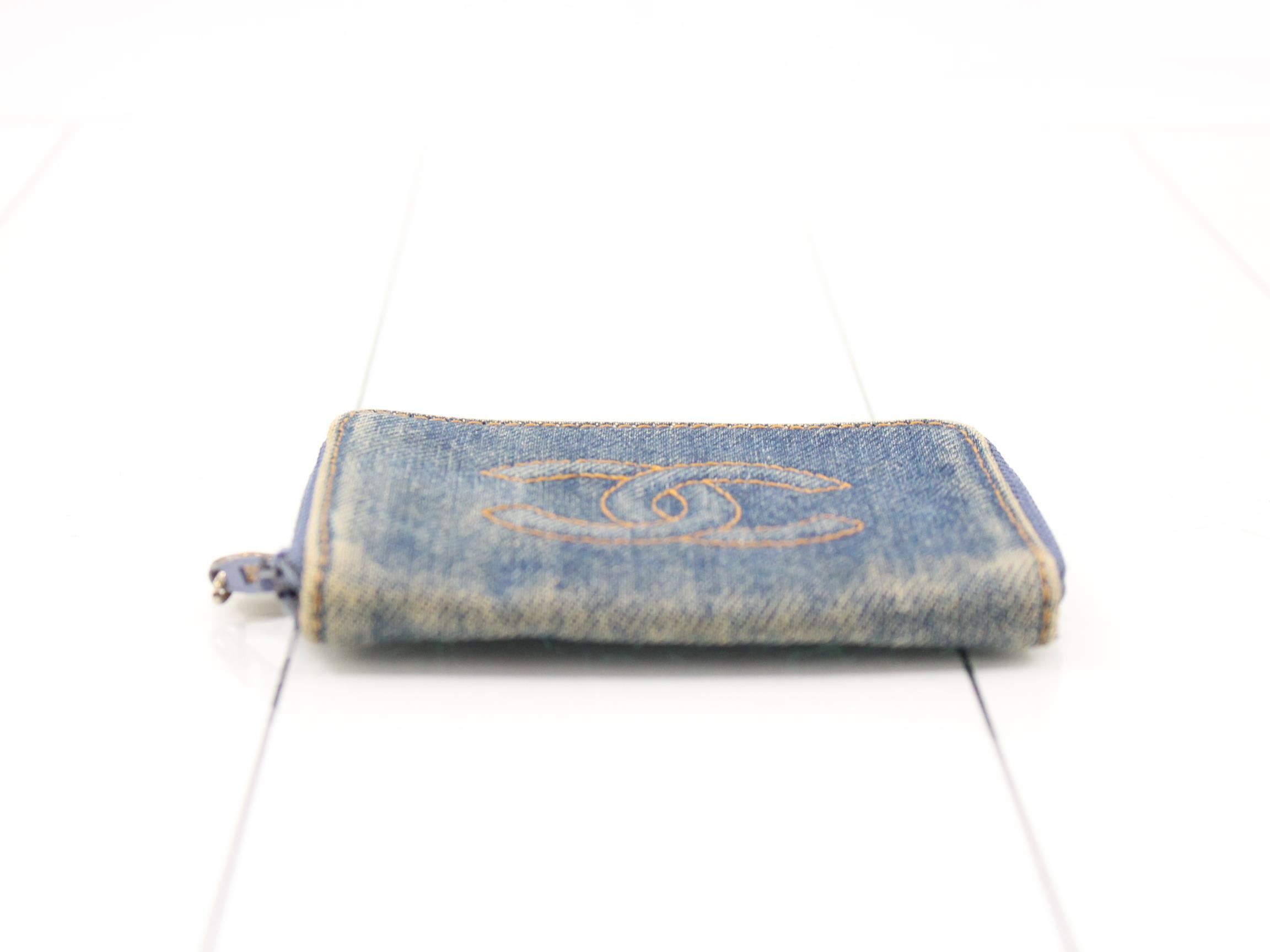 Denim line (bags) and key cases — view 3