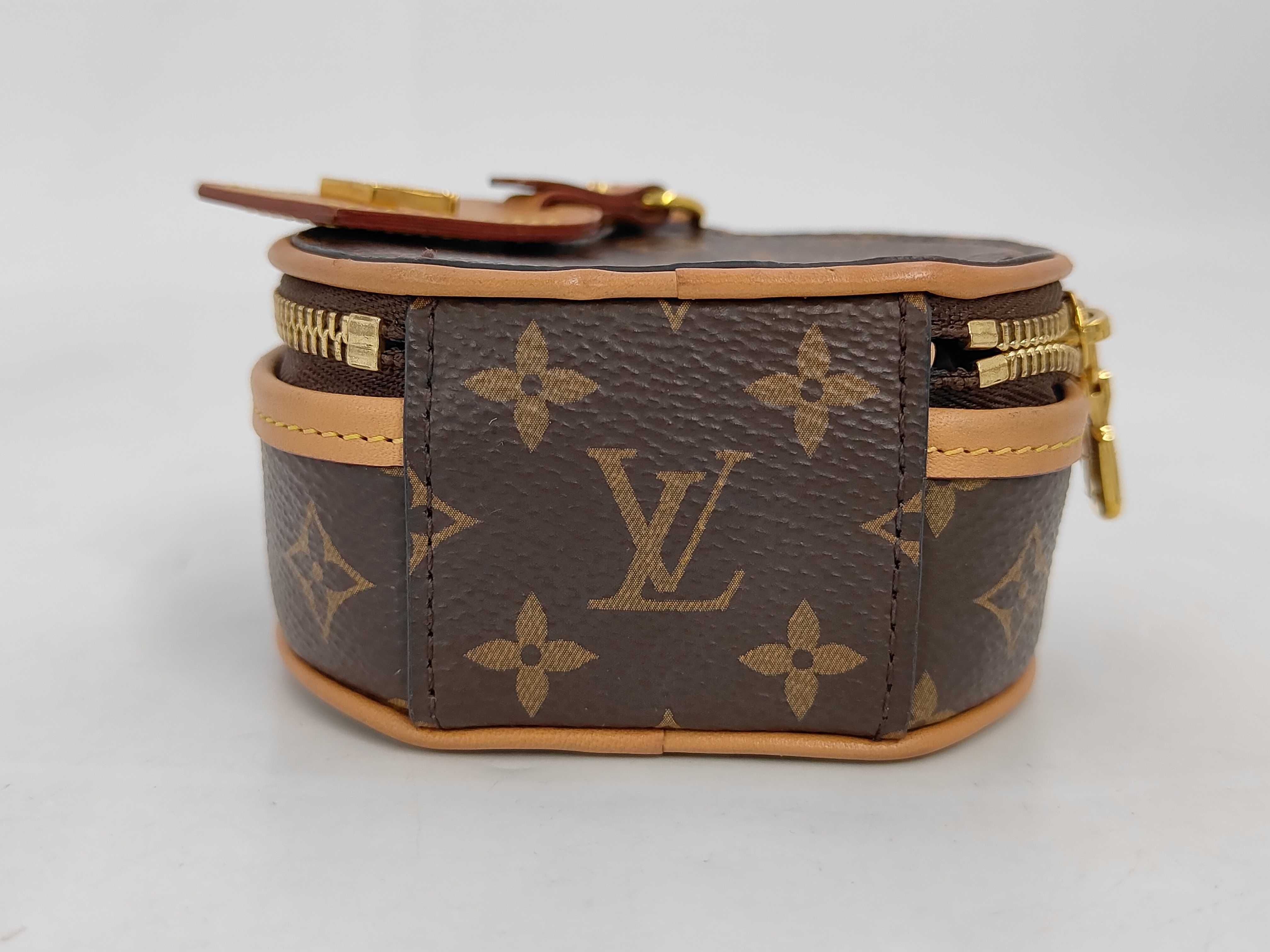 Monogram Boite Chain Shoulder Bag M68570 Shoulder Bag — view 3