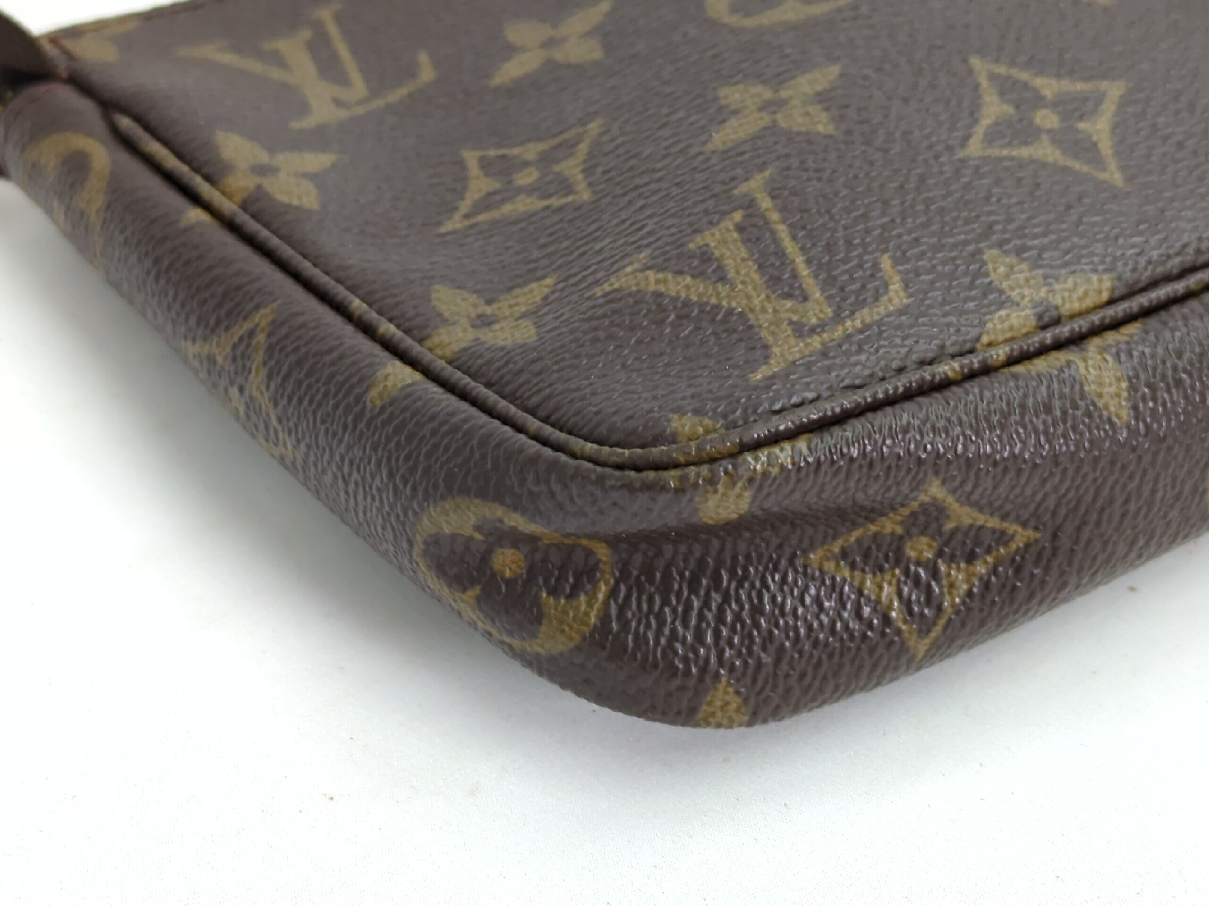 M51980 Monogram Pochette Accessoires Handbag — view 4