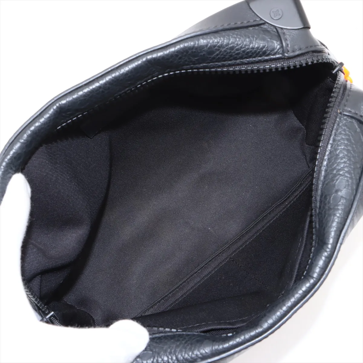 Taurillon Monogram Soft Trunk M53288 Black RFID Reactive — view 6