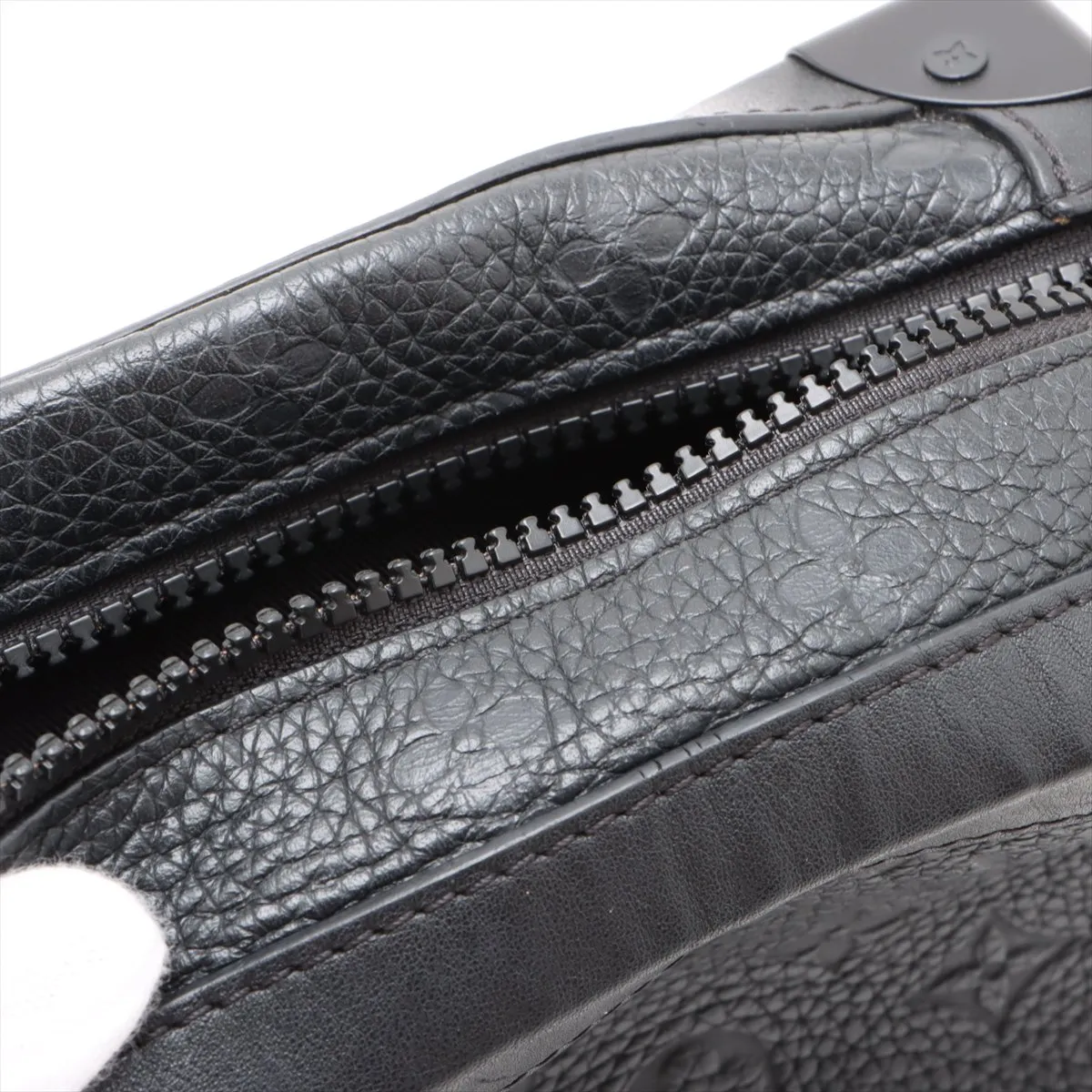 Taurillon Monogram Soft Trunk M53288 Black RFID Reactive — view 10