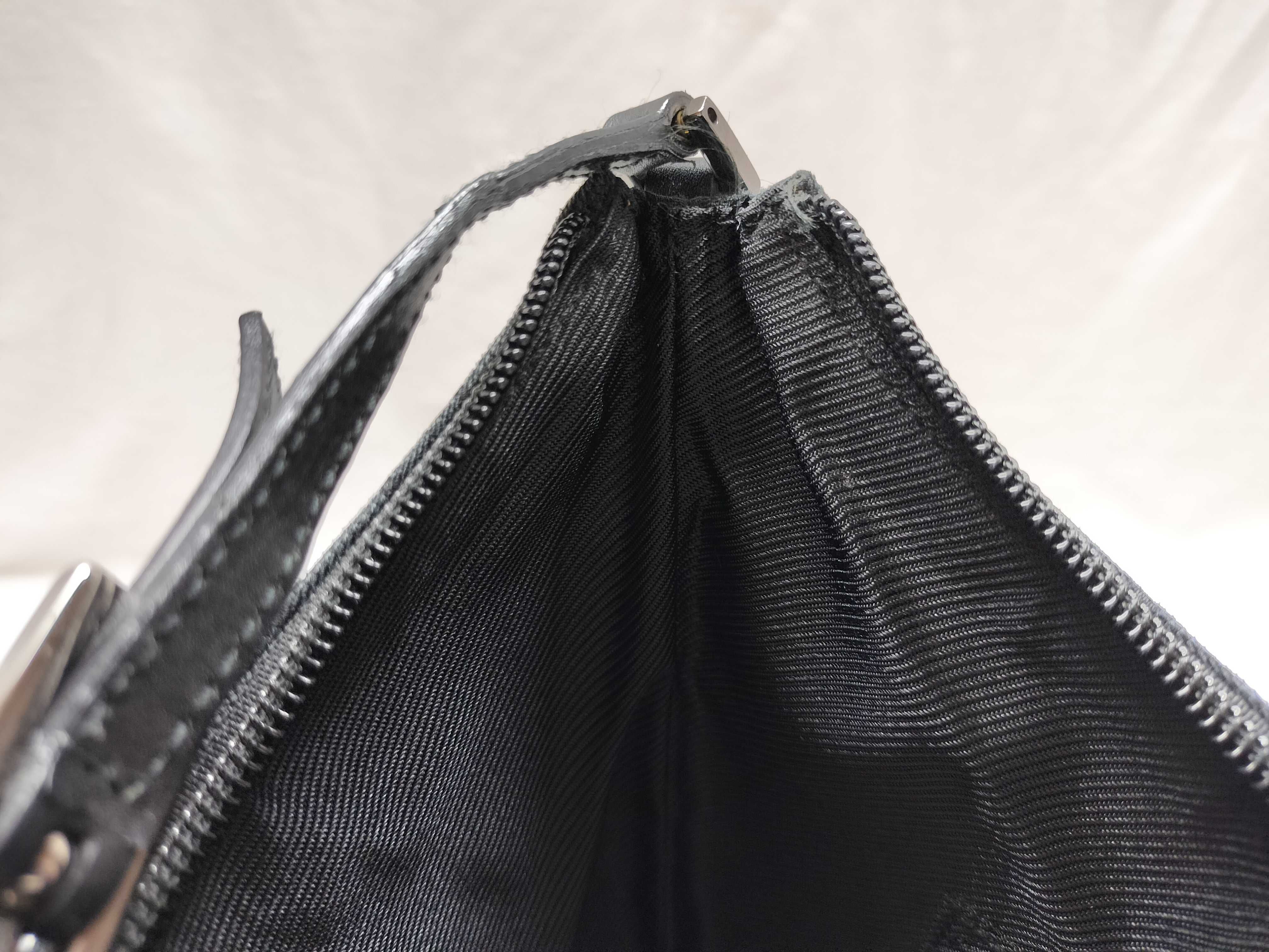 GG One-Shoulder Bag — view 13