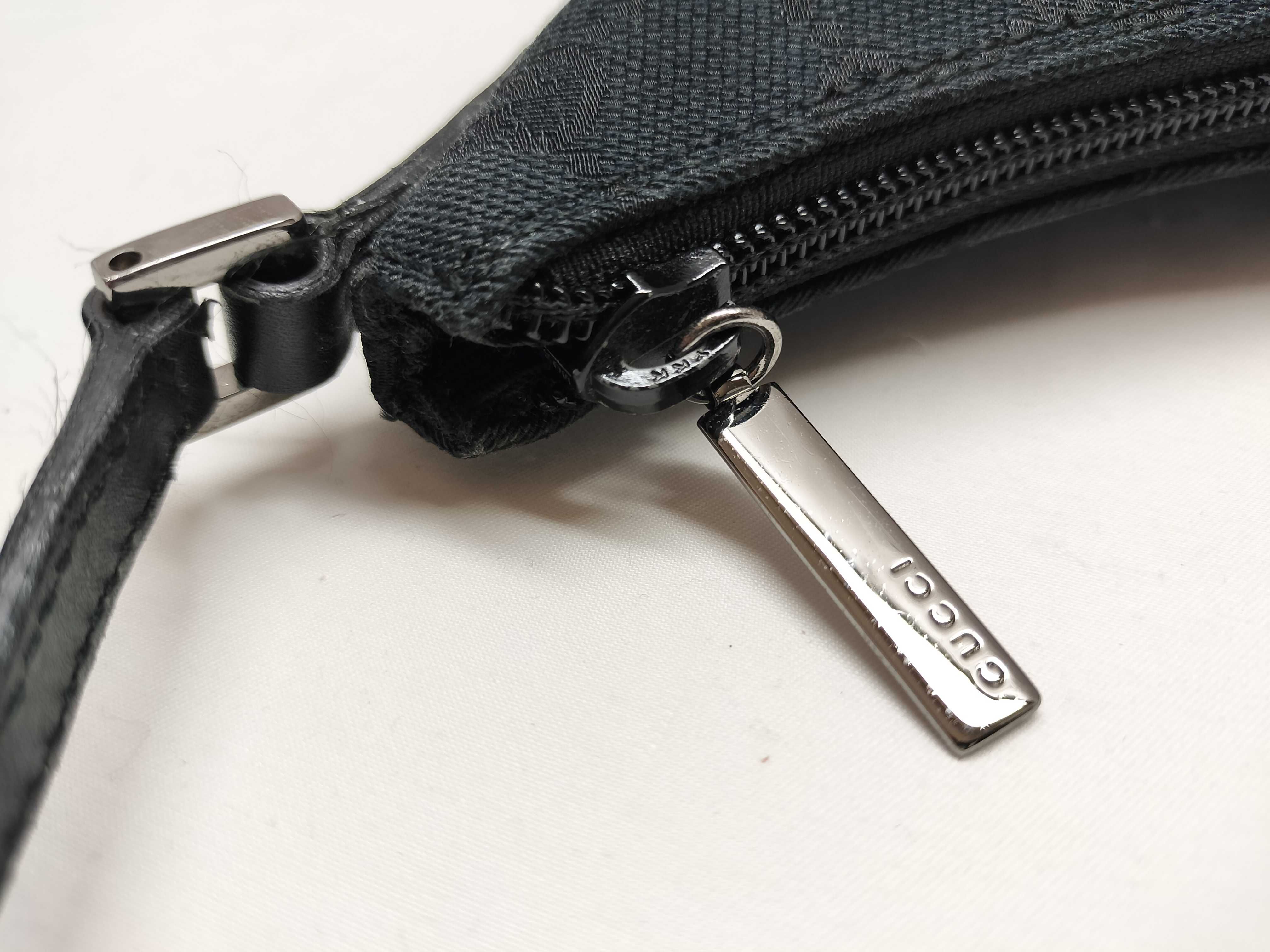 GG One-Shoulder Bag — view 10