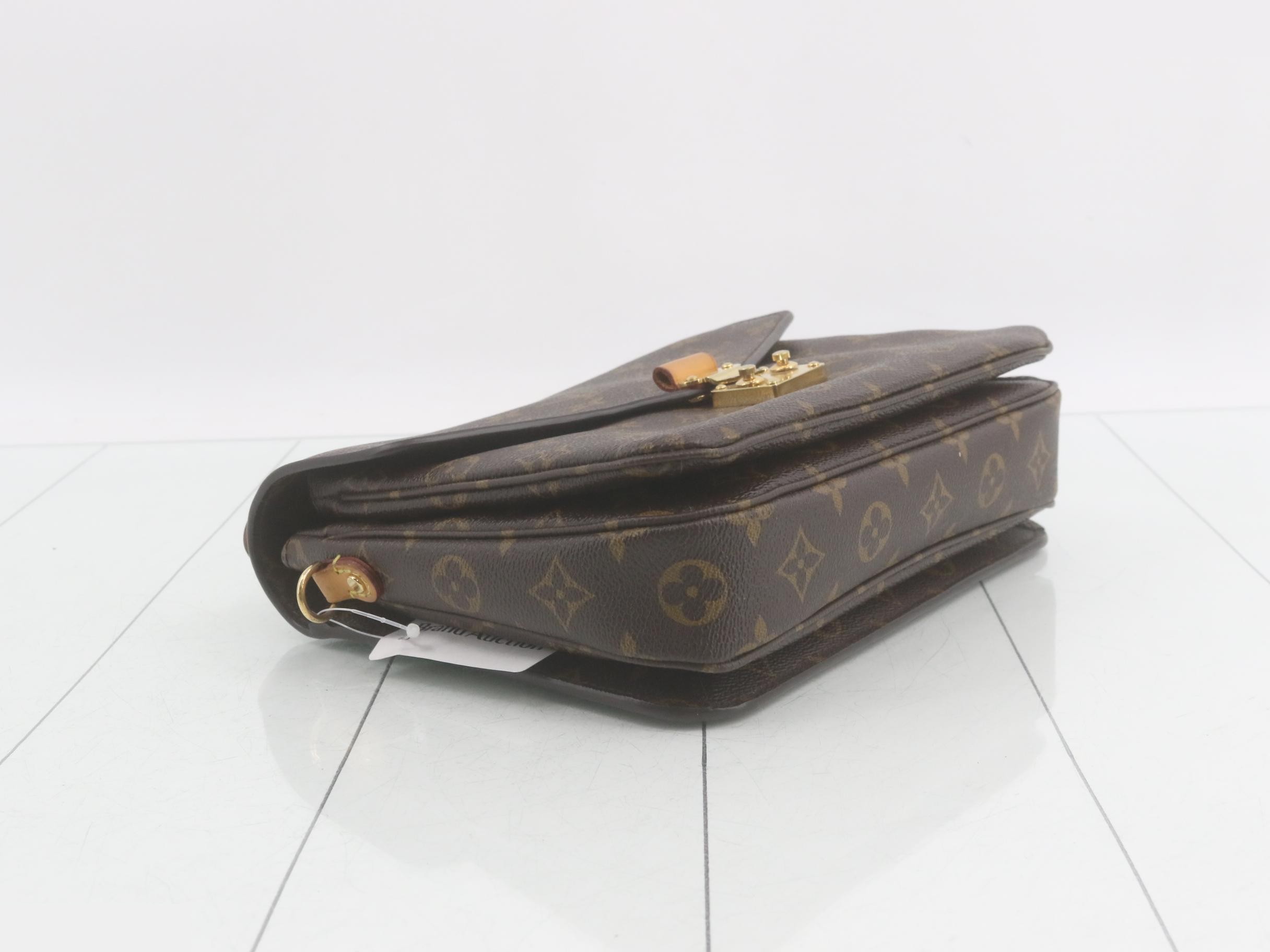 Monogram Pochette Metis MM 2-Way Handbag — view 5
