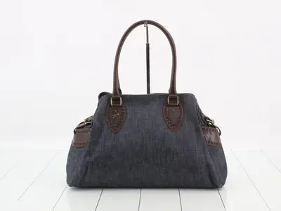 Other lines: Bags and shoulder bags