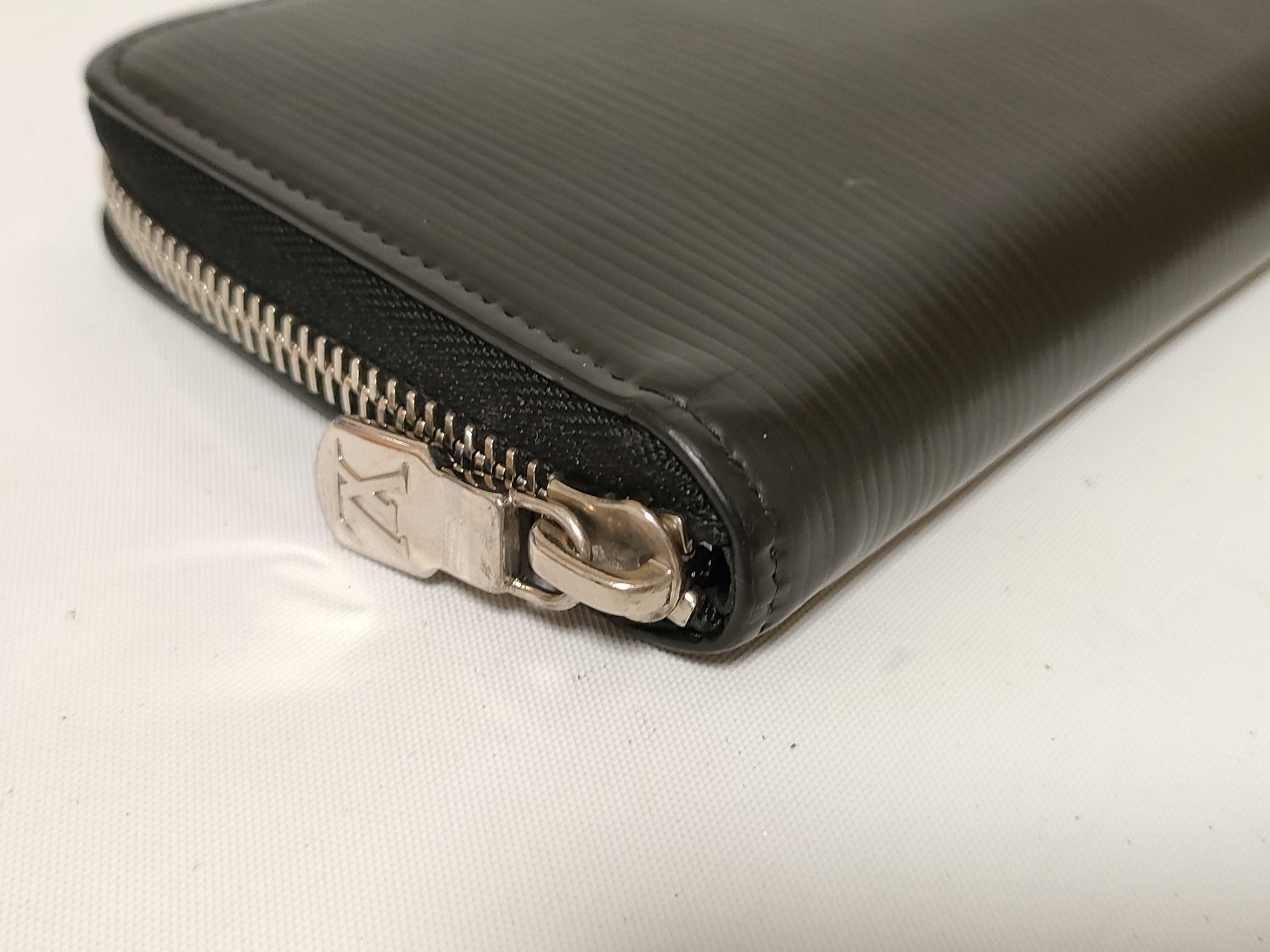Epi Zippy Vertical Wallet with IC Tag and Silver Hardware (LM3210) — view 3