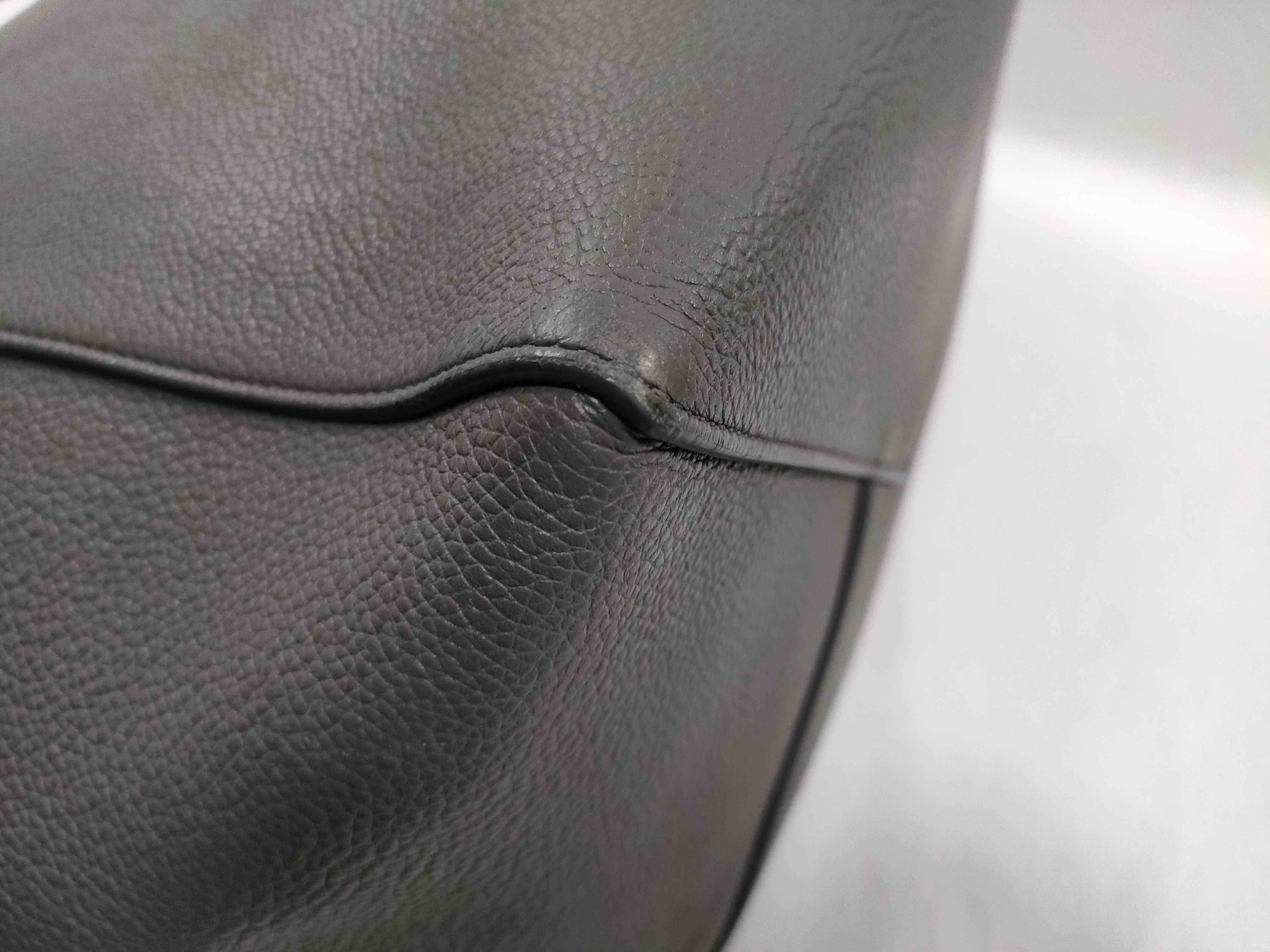 Cabas Phantom Small Leather Tote Bag, Greige Tote Bag — view 6