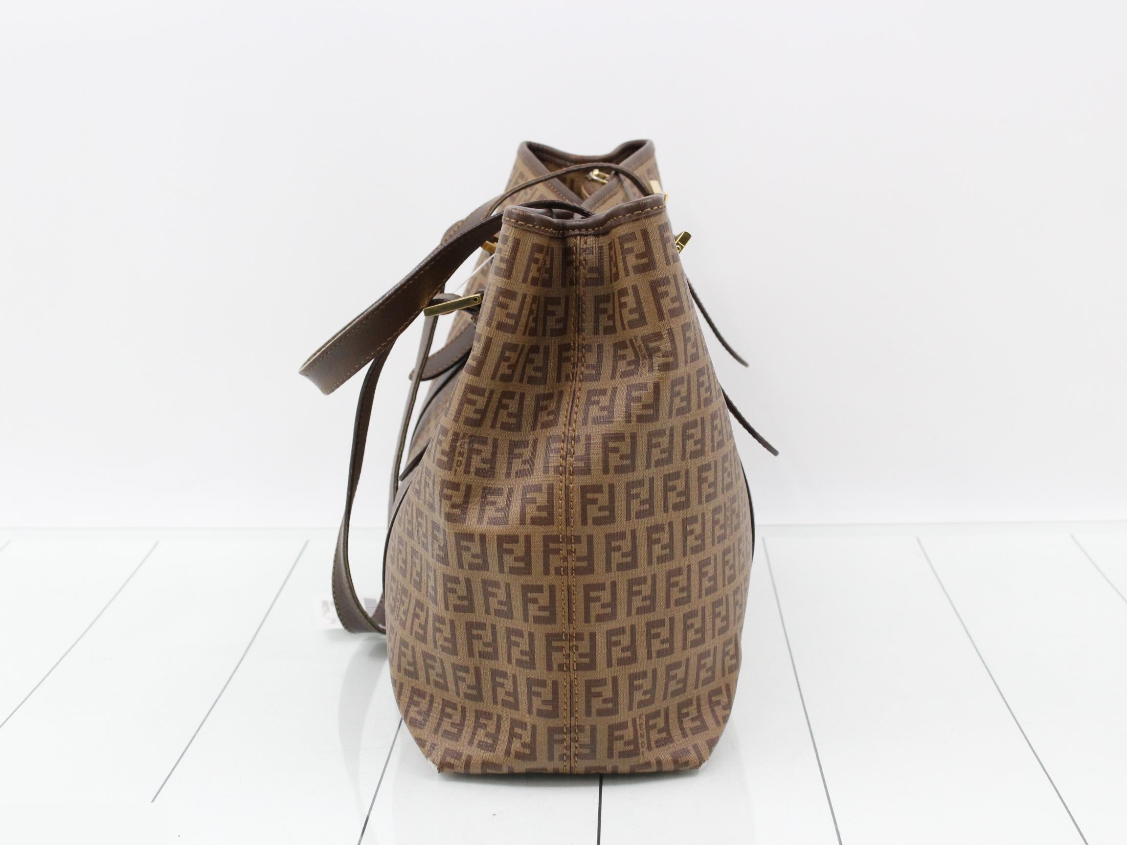 handbag — view 3
