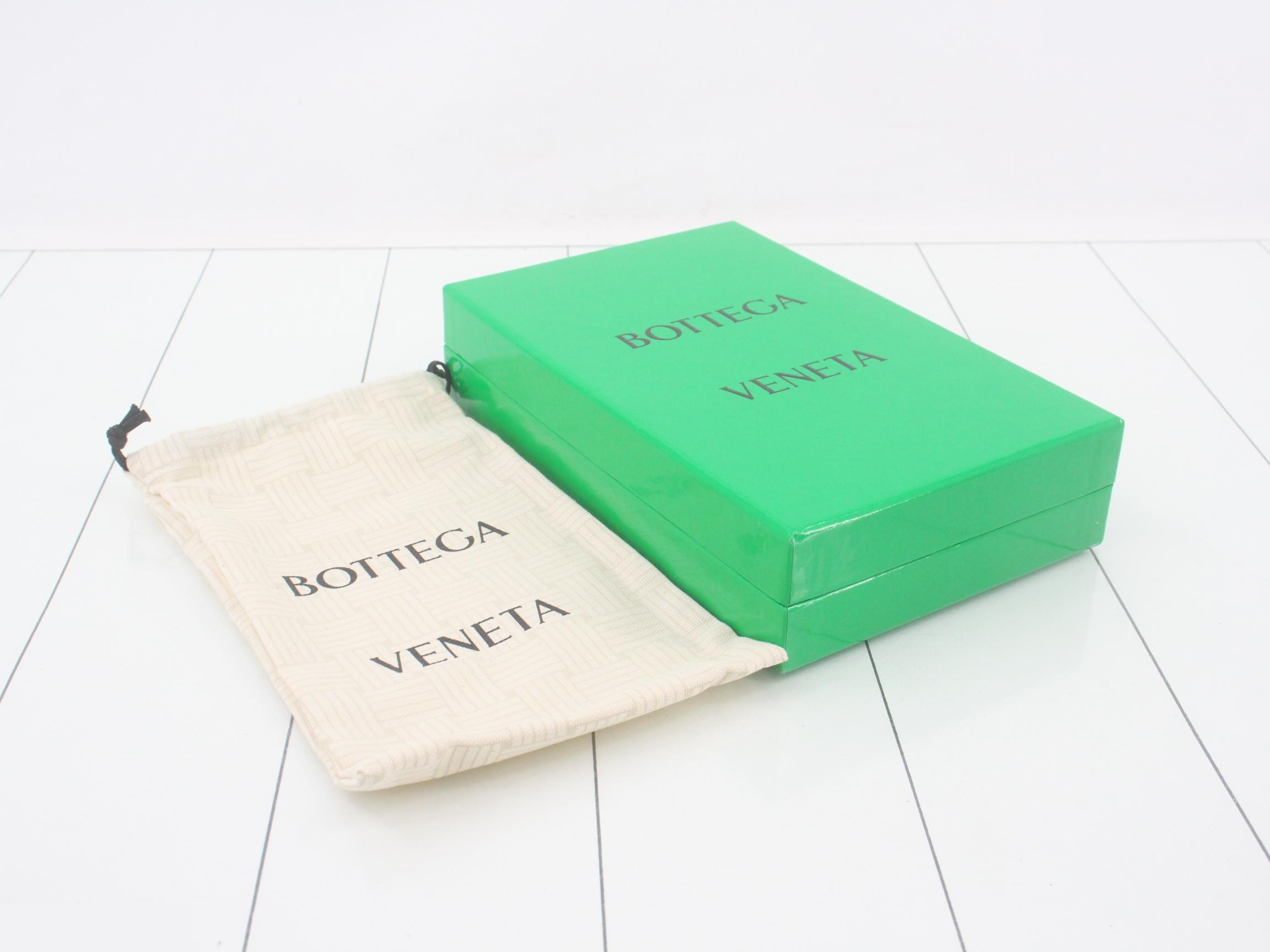 Intrecciato (bags) and wallets — view 5